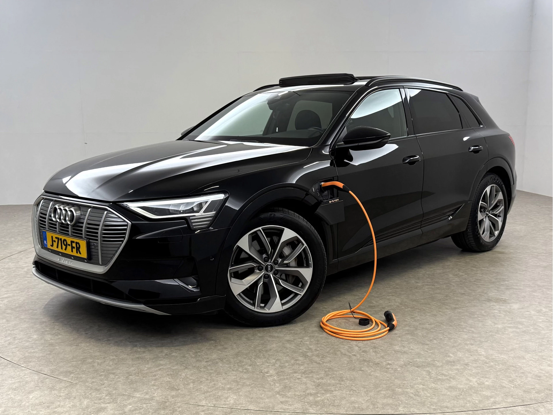 Hoofdafbeelding Audi e-tron
