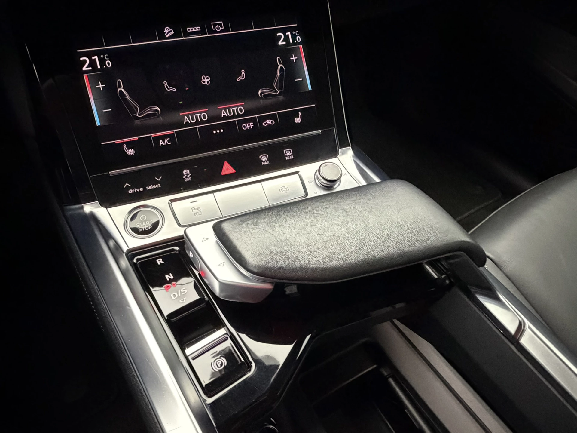 Hoofdafbeelding Audi e-tron