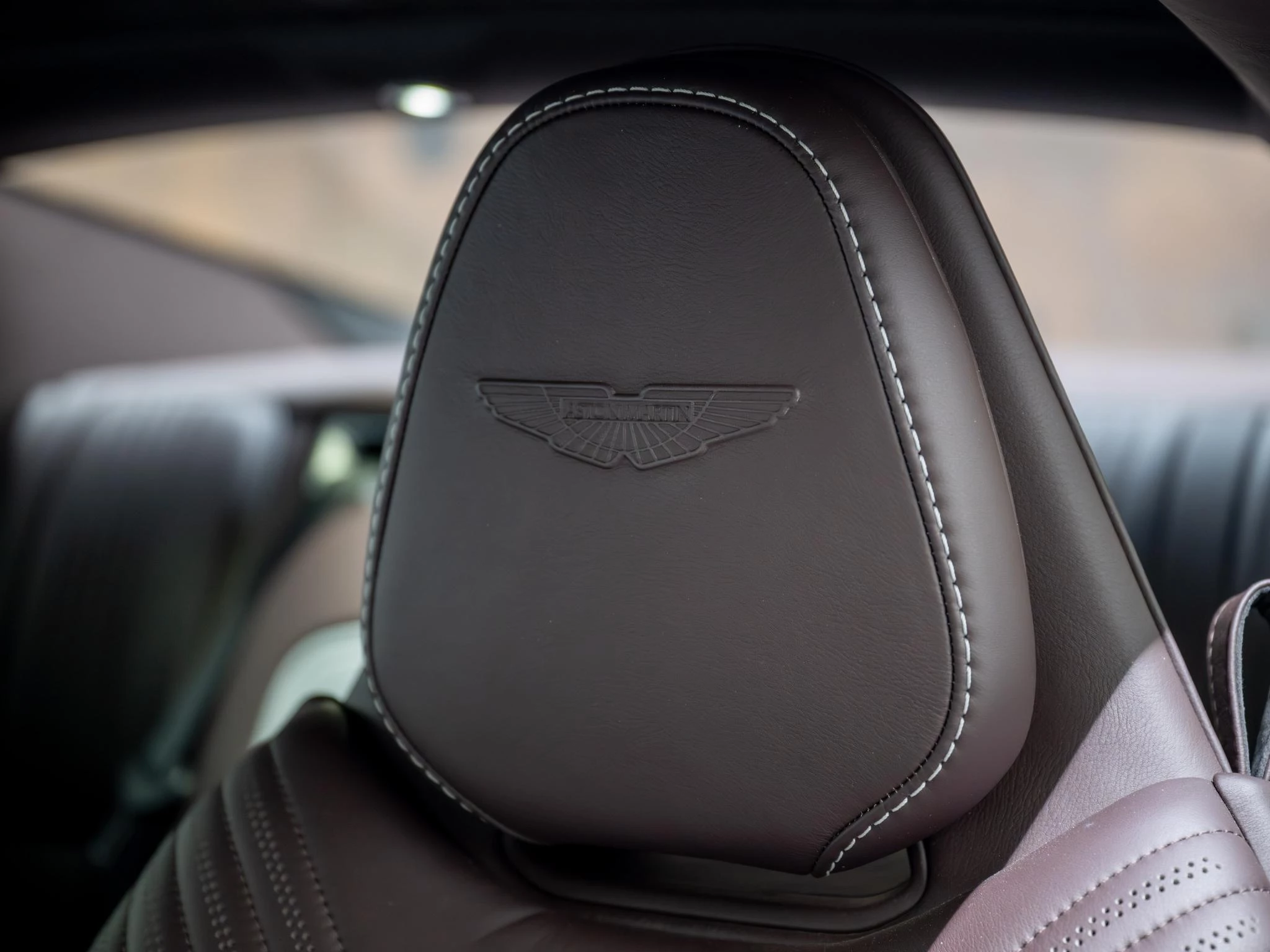 Hoofdafbeelding Aston Martin DB11
