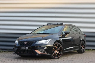 Hoofdafbeelding SEAT Leon SEAT Leon ST 2.0 TSI CUPRA R 4Motion | Schaalstoelen | Panoramadak | Virtual dashboard | Keyless | Beats by DRE | Camera | Adaptiv