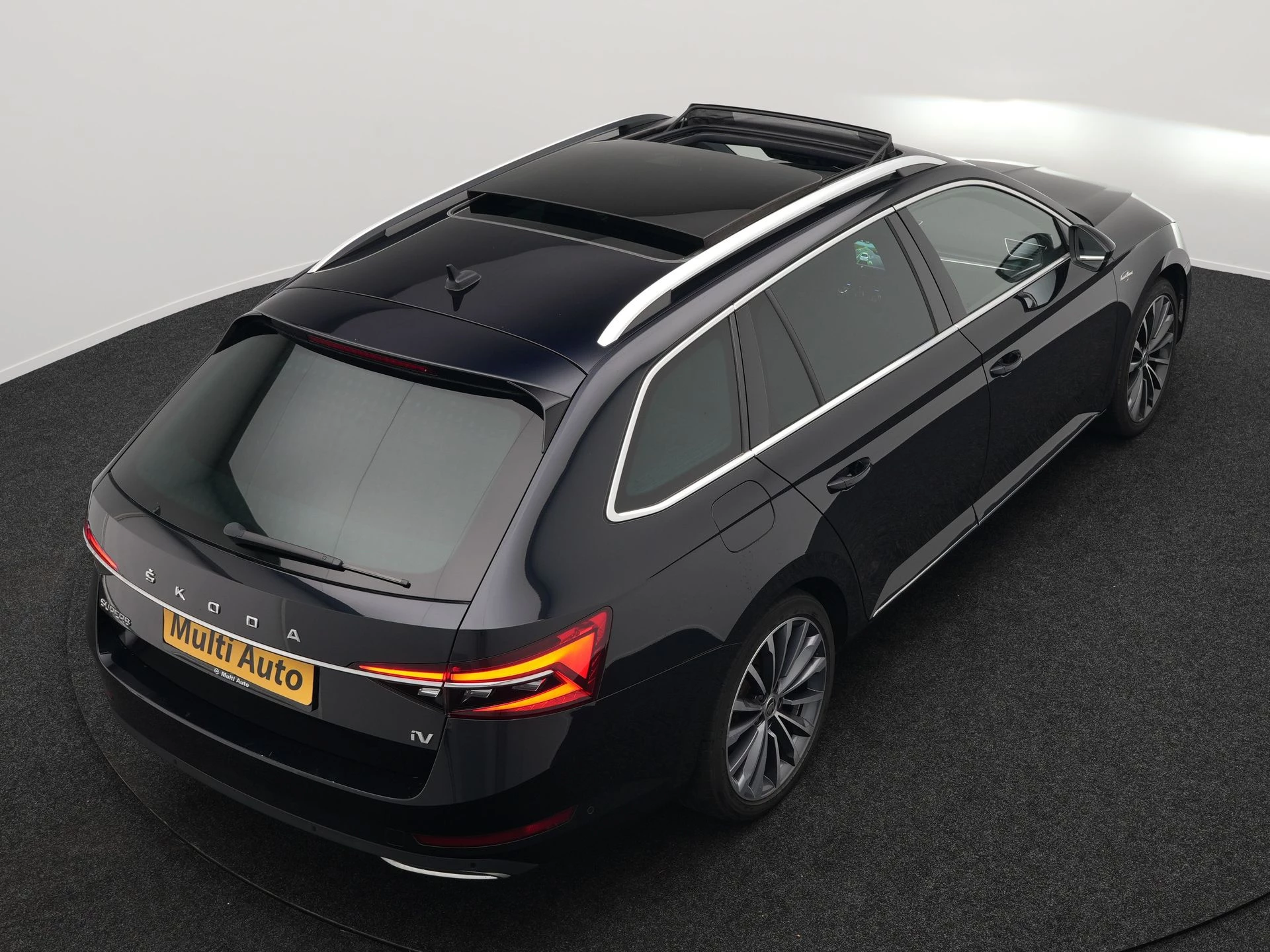 Hoofdafbeelding Škoda Superb