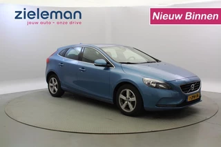 Hoofdafbeelding Volvo V40 Volvo V40 1.6 T2 Momentum - Navi, Camera, Half Leer, PDC