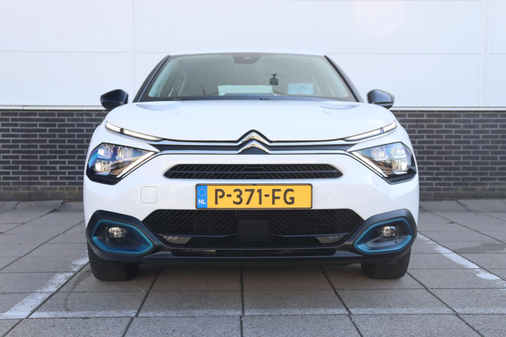 Hoofdafbeelding Citroën ë-C4