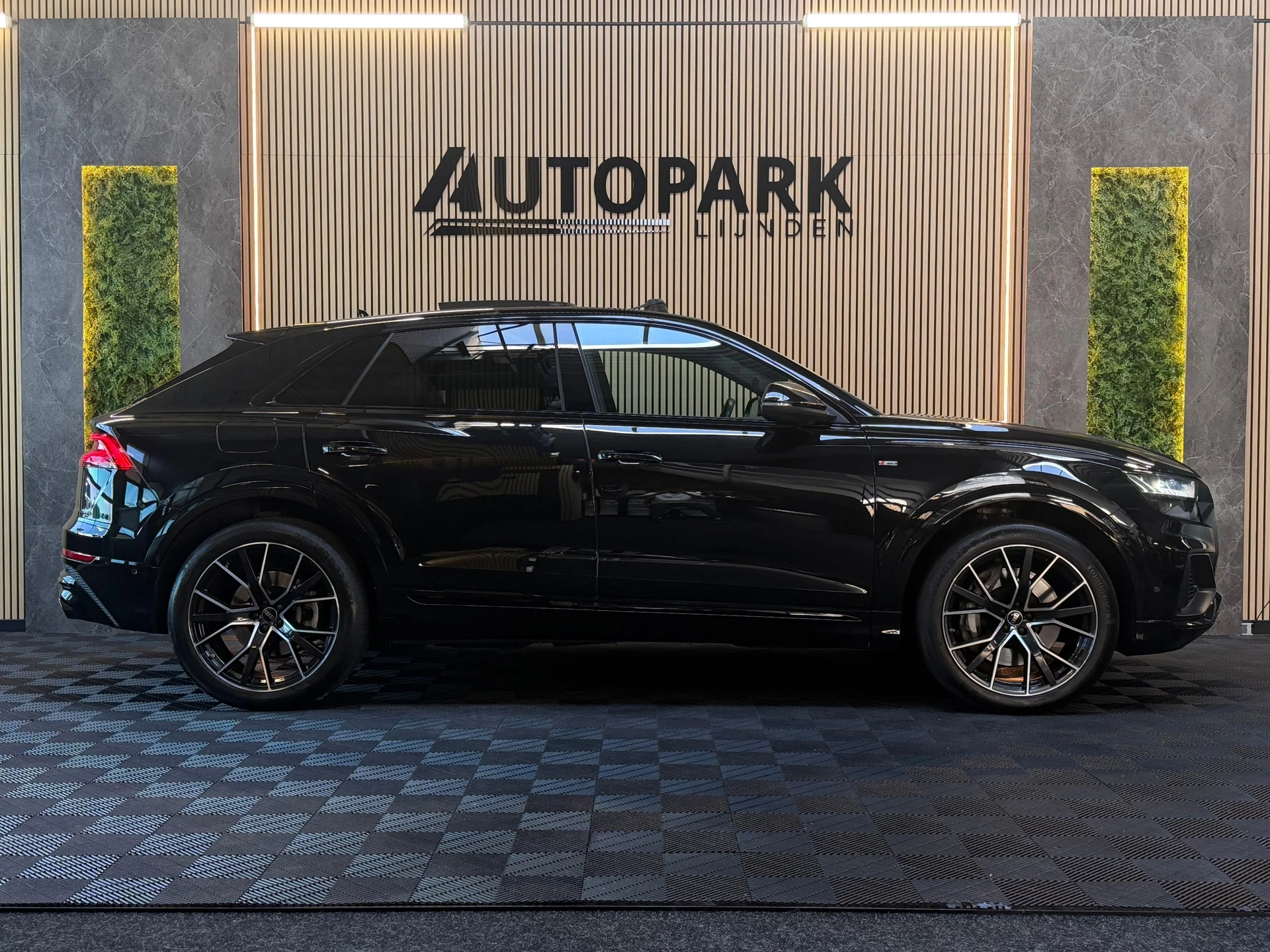 Hoofdafbeelding Audi Q8