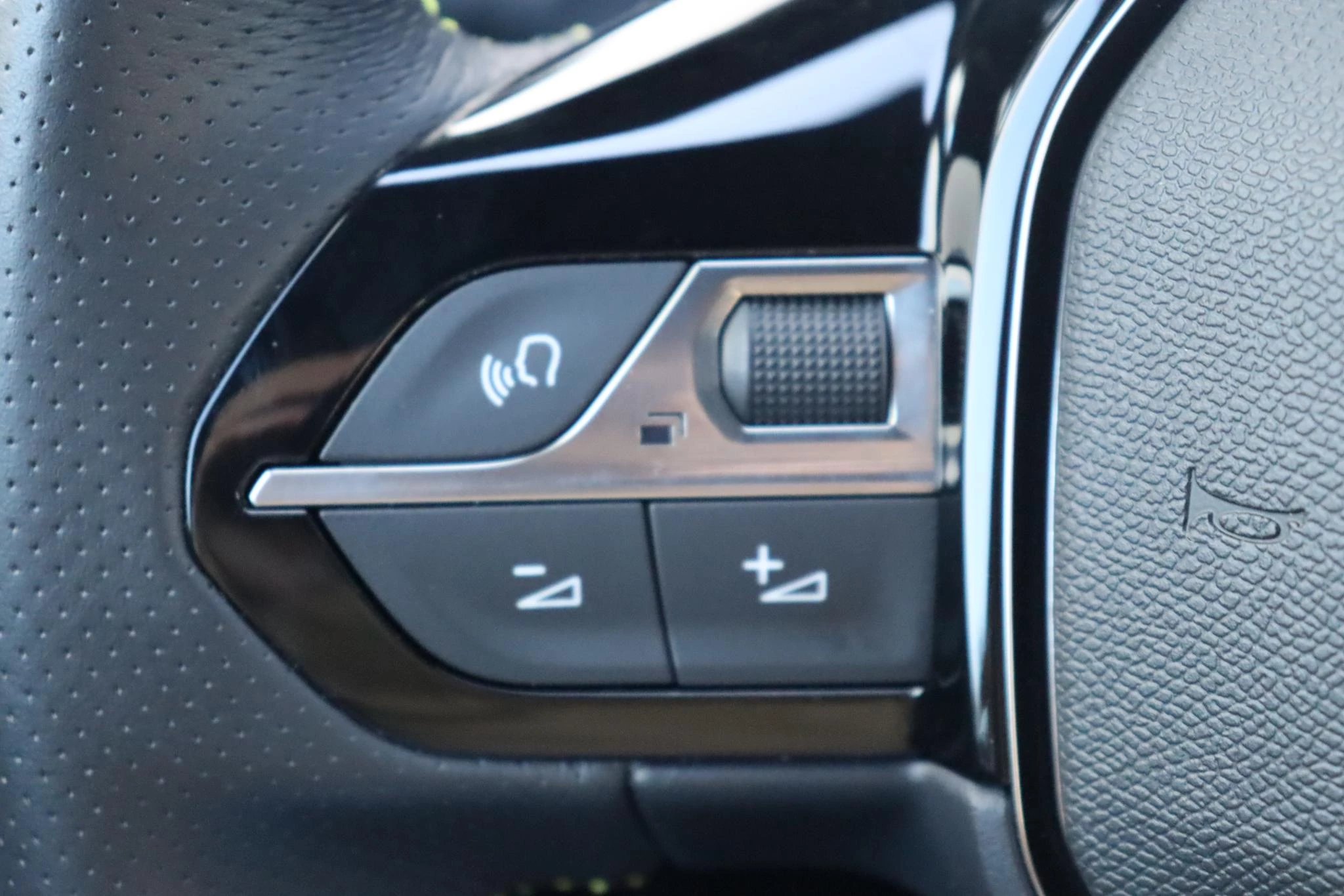 Hoofdafbeelding Peugeot e-208