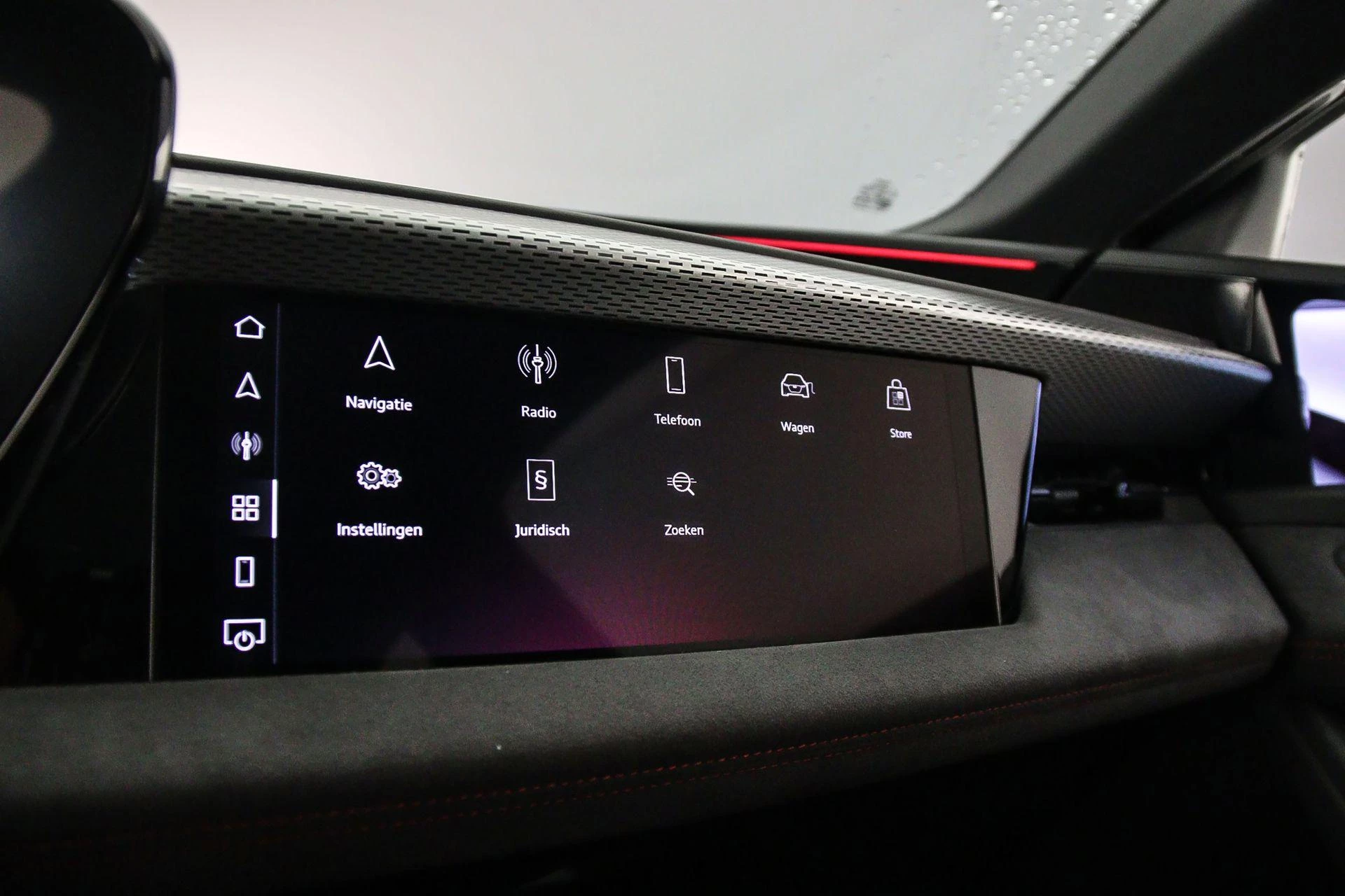 Hoofdafbeelding Audi A6 Avant e-tron