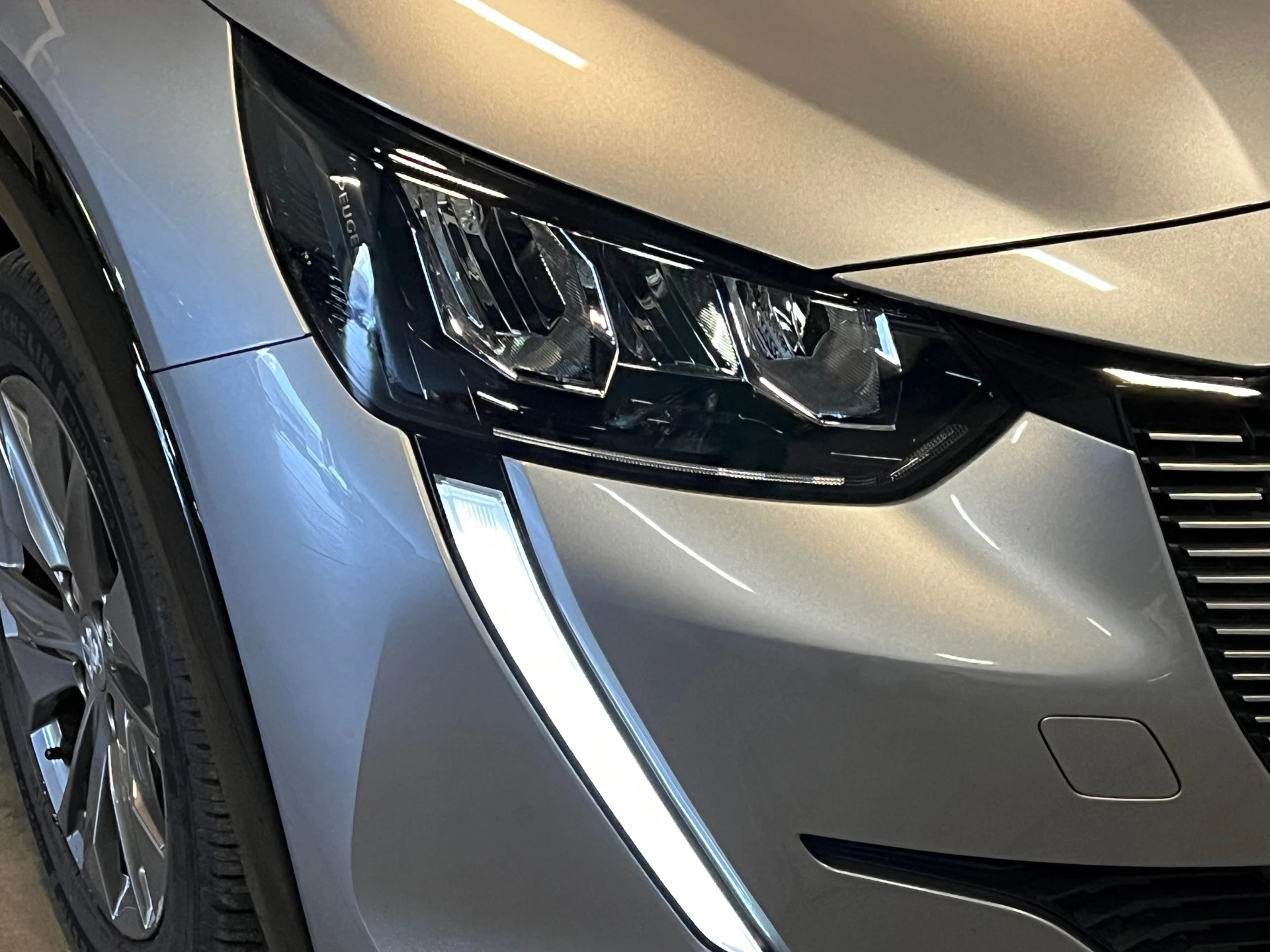 Hoofdafbeelding Peugeot e-208