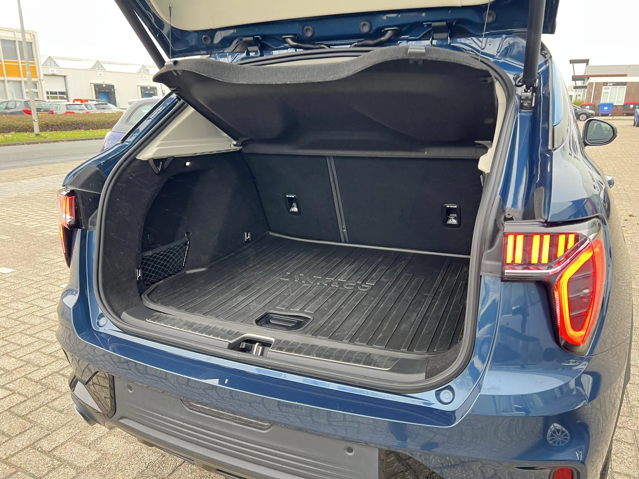 Hoofdafbeelding Lynk & Co 01