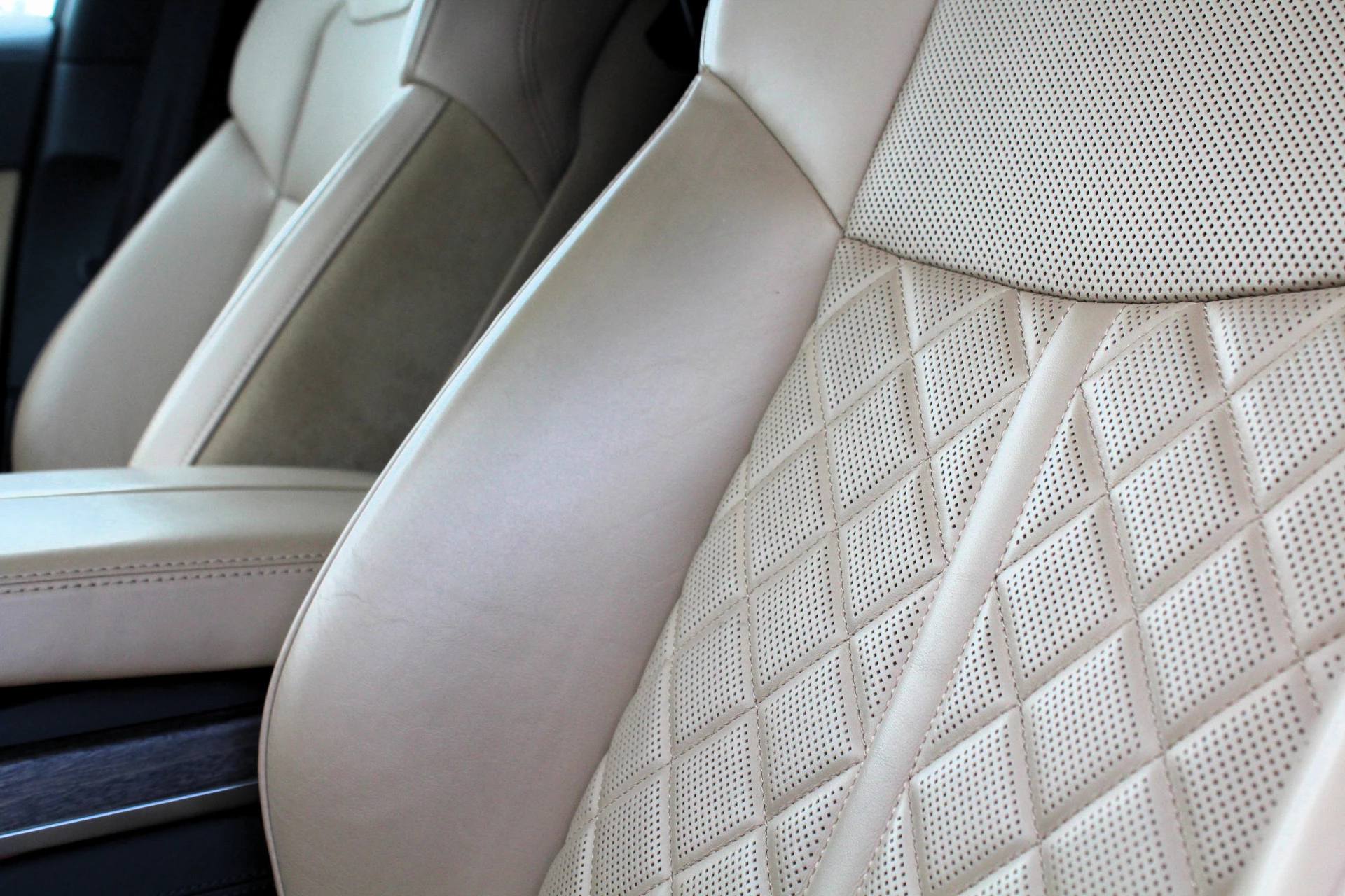 Hoofdafbeelding Audi A8