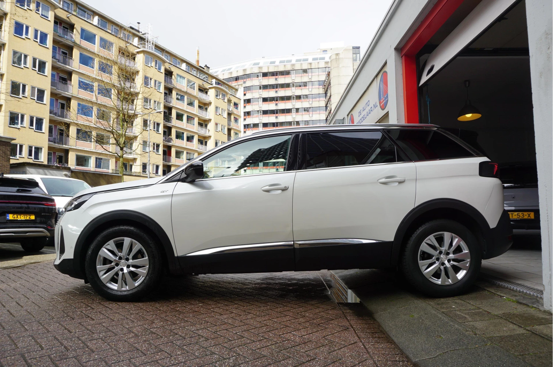 Hoofdafbeelding Peugeot 5008