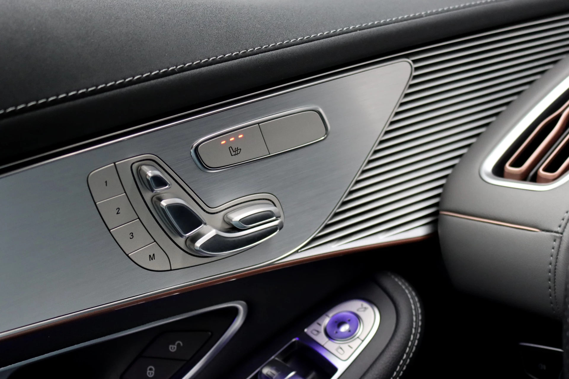 Hoofdafbeelding Mercedes-Benz EQC
