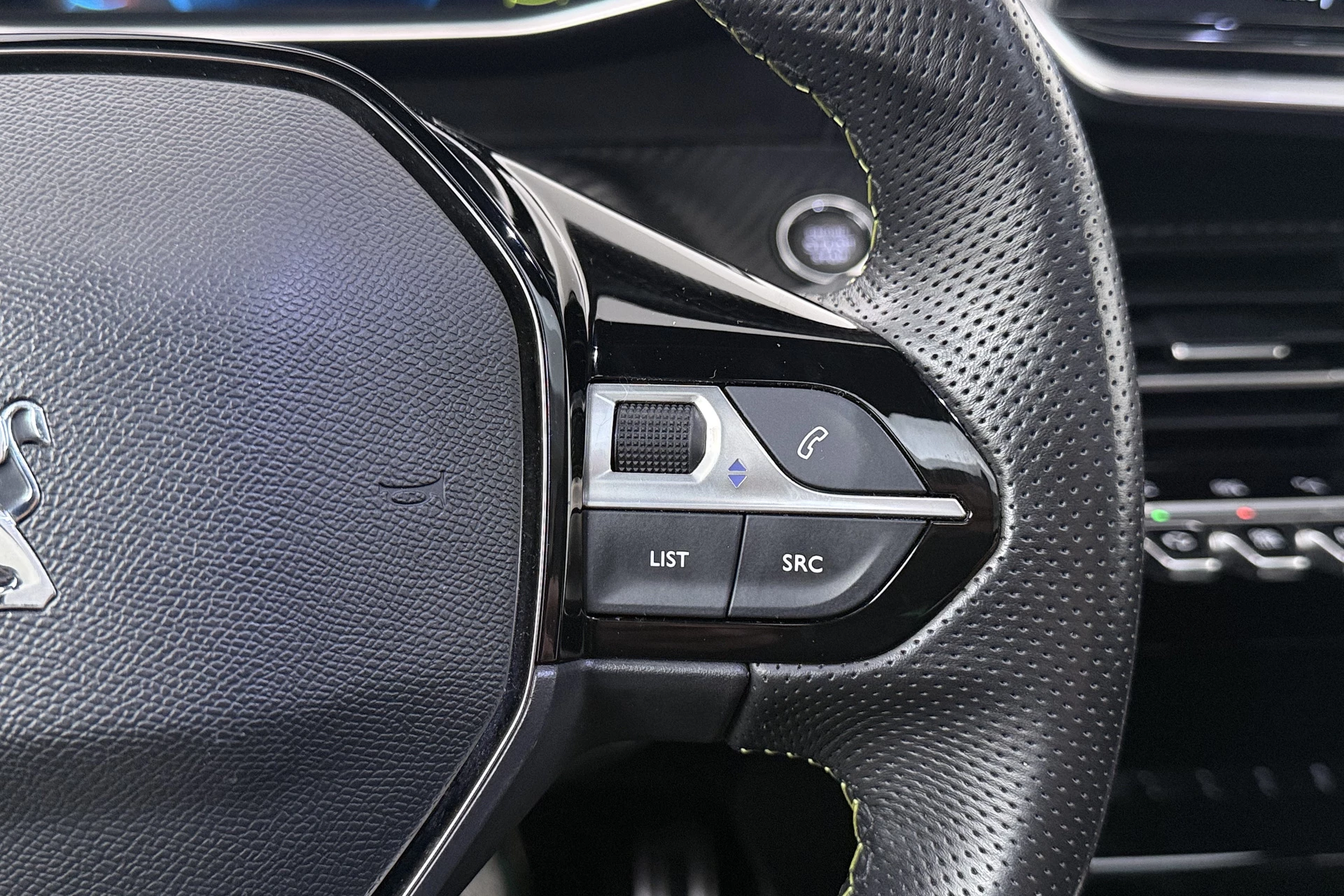 Hoofdafbeelding Peugeot e-208