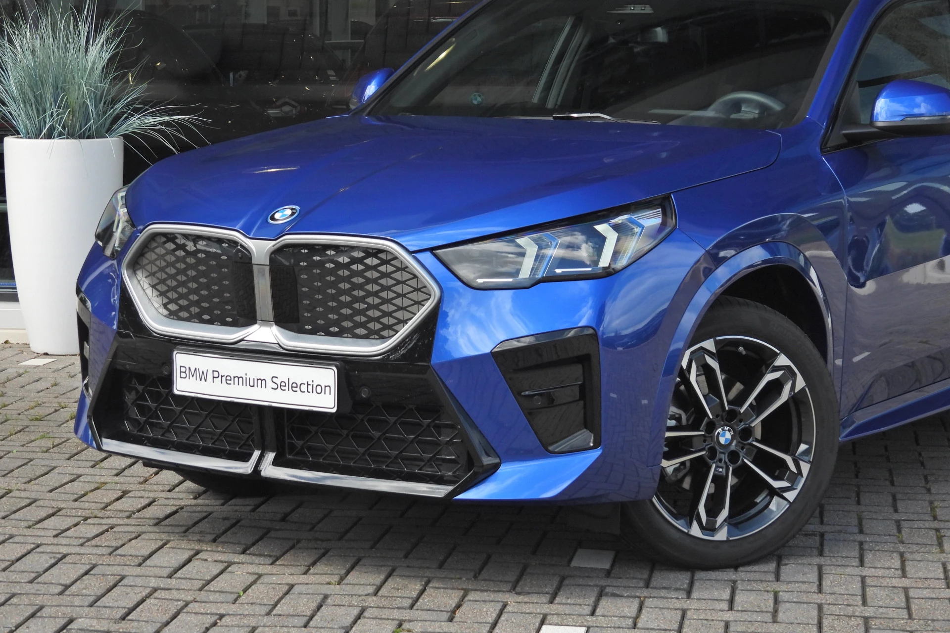 Hoofdafbeelding BMW iX2