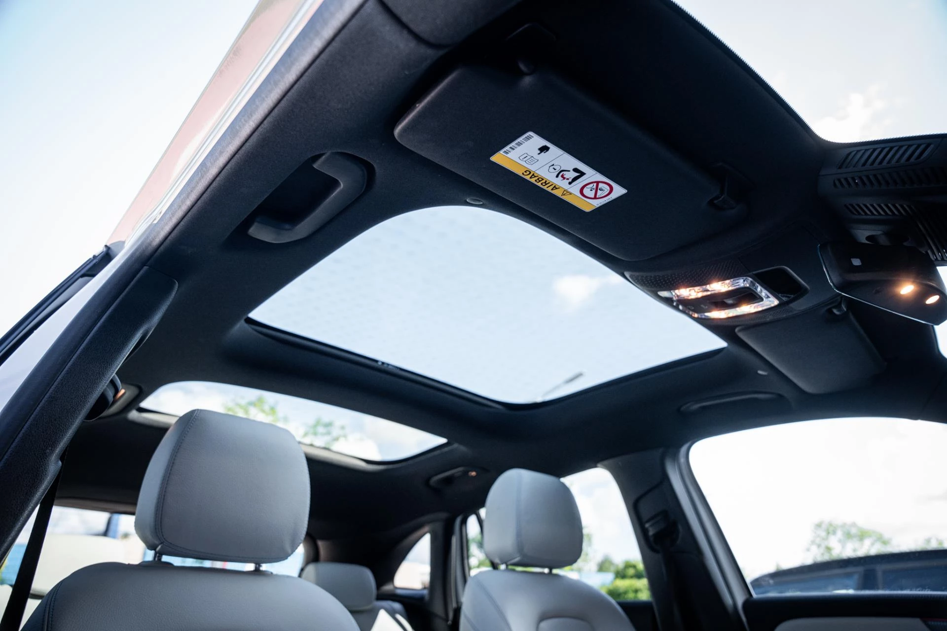 Hoofdafbeelding Mercedes-Benz EQA