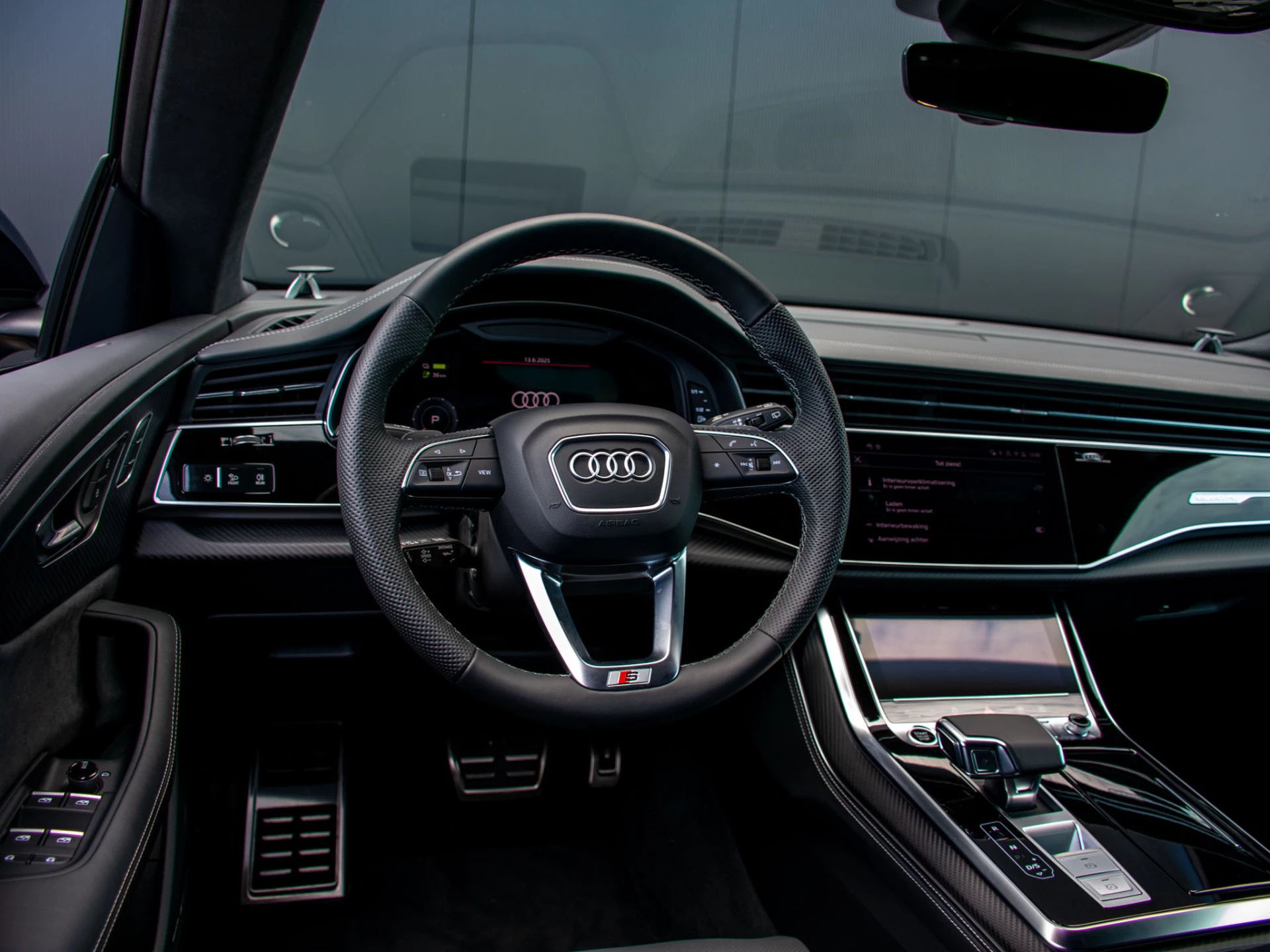 Hoofdafbeelding Audi Q8