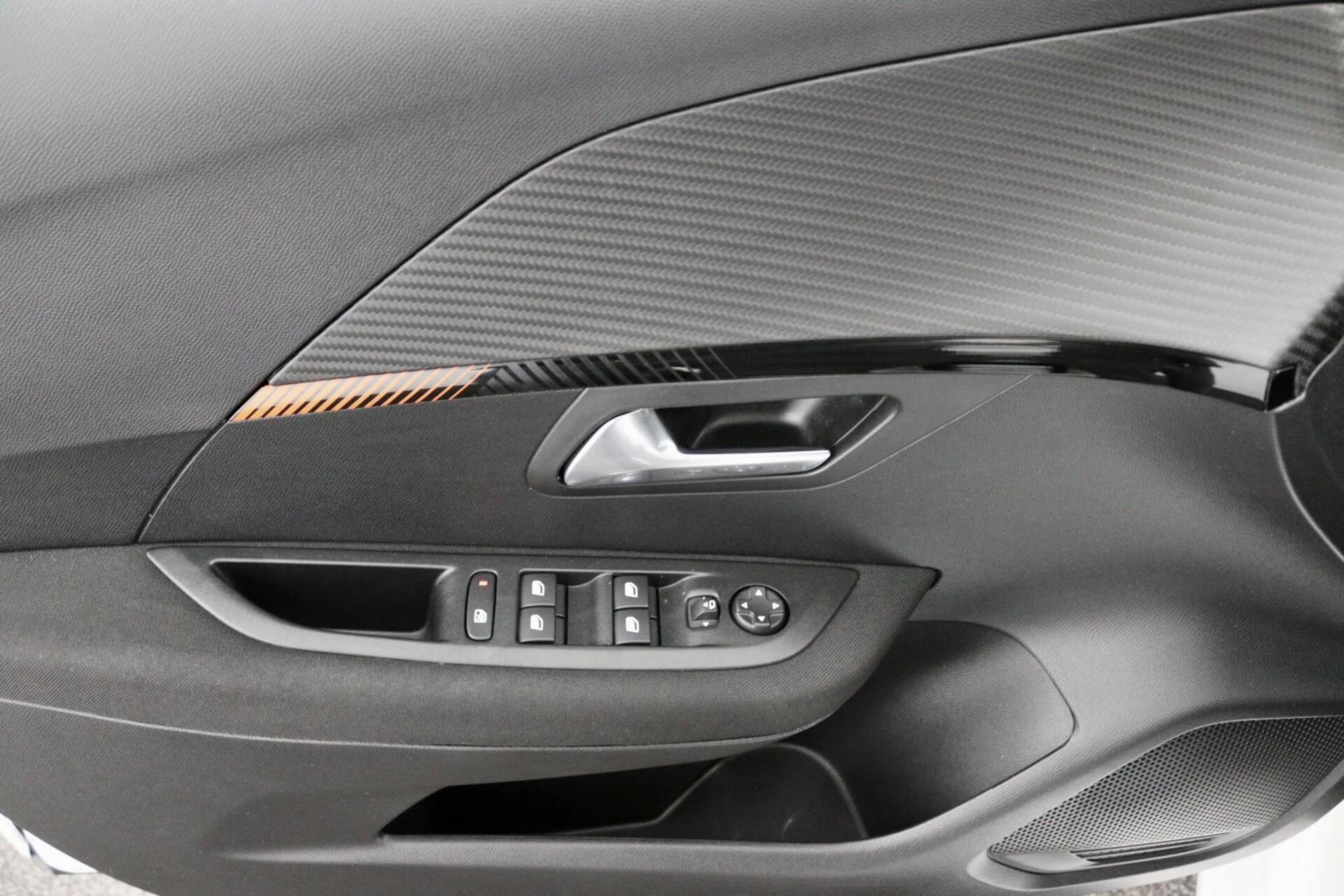 Hoofdafbeelding Peugeot e-208