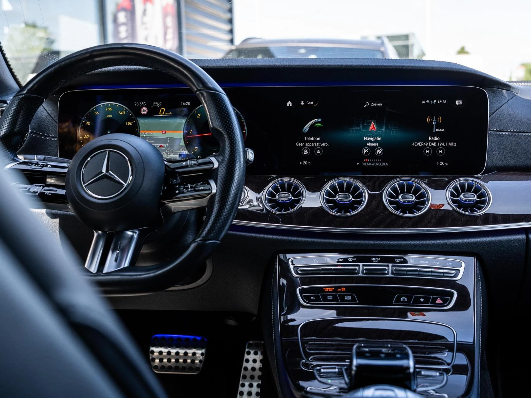 Hoofdafbeelding Mercedes-Benz E-Klasse