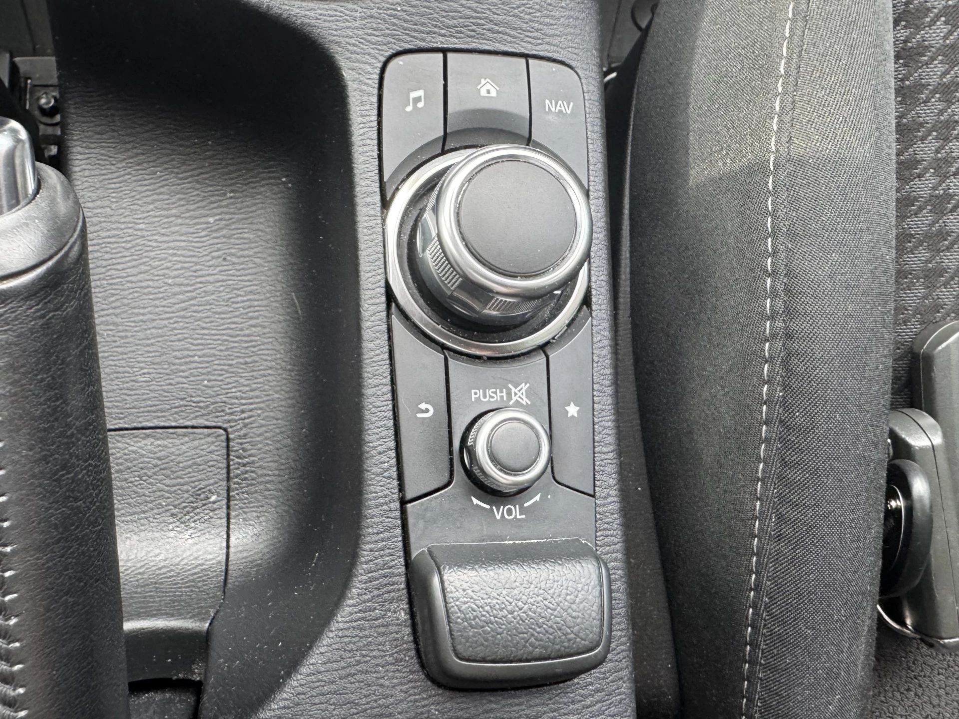 Hoofdafbeelding Mazda 2