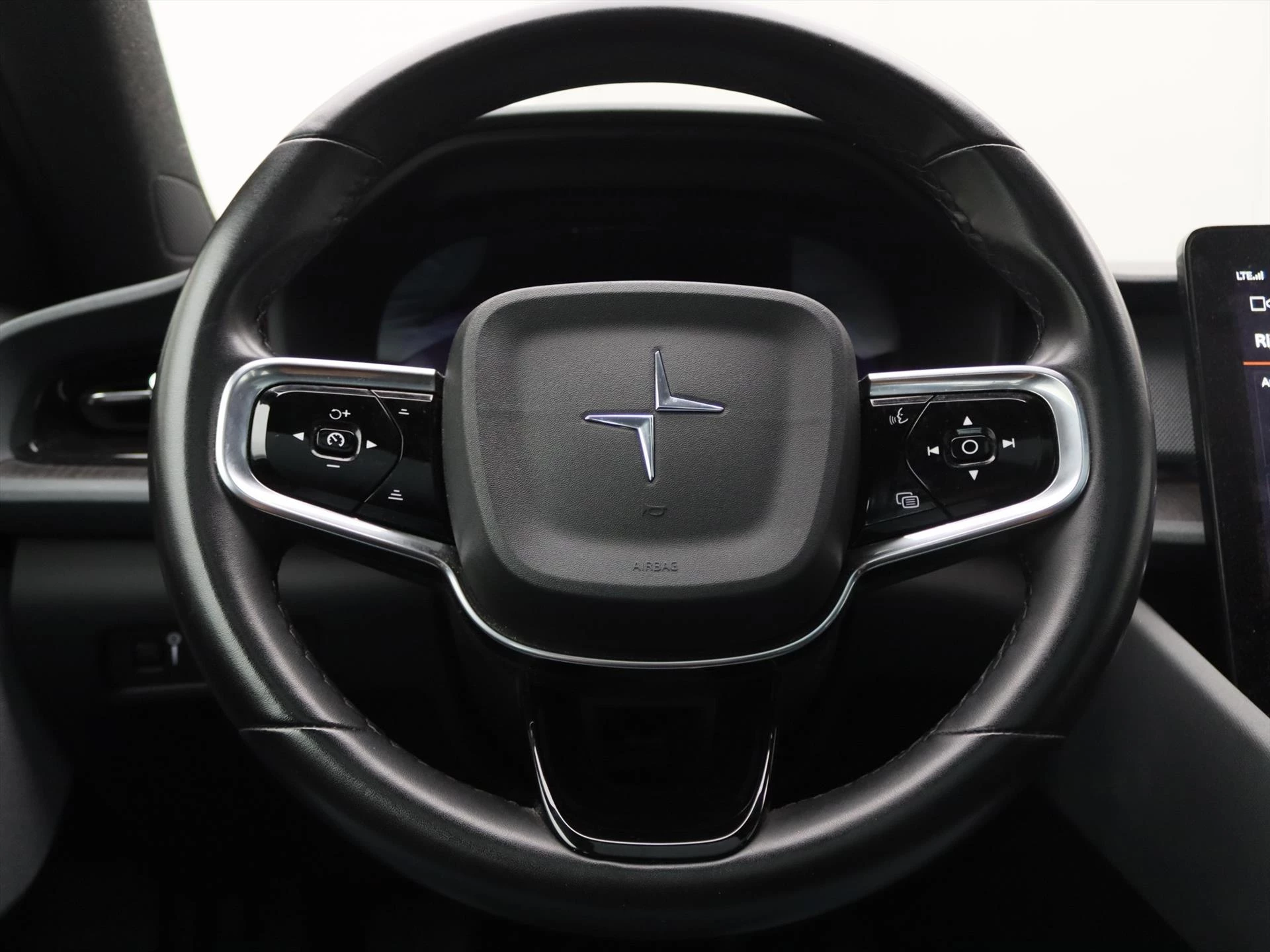 Hoofdafbeelding Polestar 2