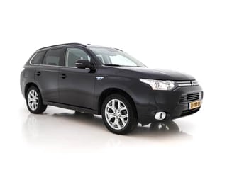 Mitsubishi Outlander 2.0 PHEV Instyle *PANO | NAVI-FULLMAP | XENON | FULL-LEATHER | KEYLESS | CAMERA | NAVI-FULLMAP | ROCKFORD-AUDIO | SHIFT-PADDLES | ECC | PDC | CRUISE | TOWBAR | COMFORT-SEATS | 18''ALU*