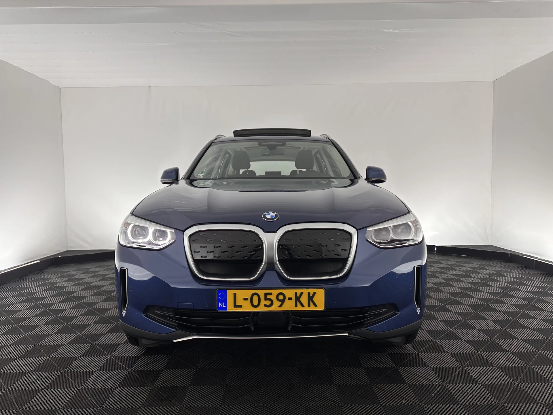 Hoofdafbeelding BMW iX3