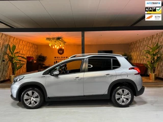Hoofdafbeelding Peugeot 2008 Peugeot 2008 1.2 PureTech Signature Garantie CarPlay StoelVW Parkeersensoren Cruise Navi Led Rijklaar