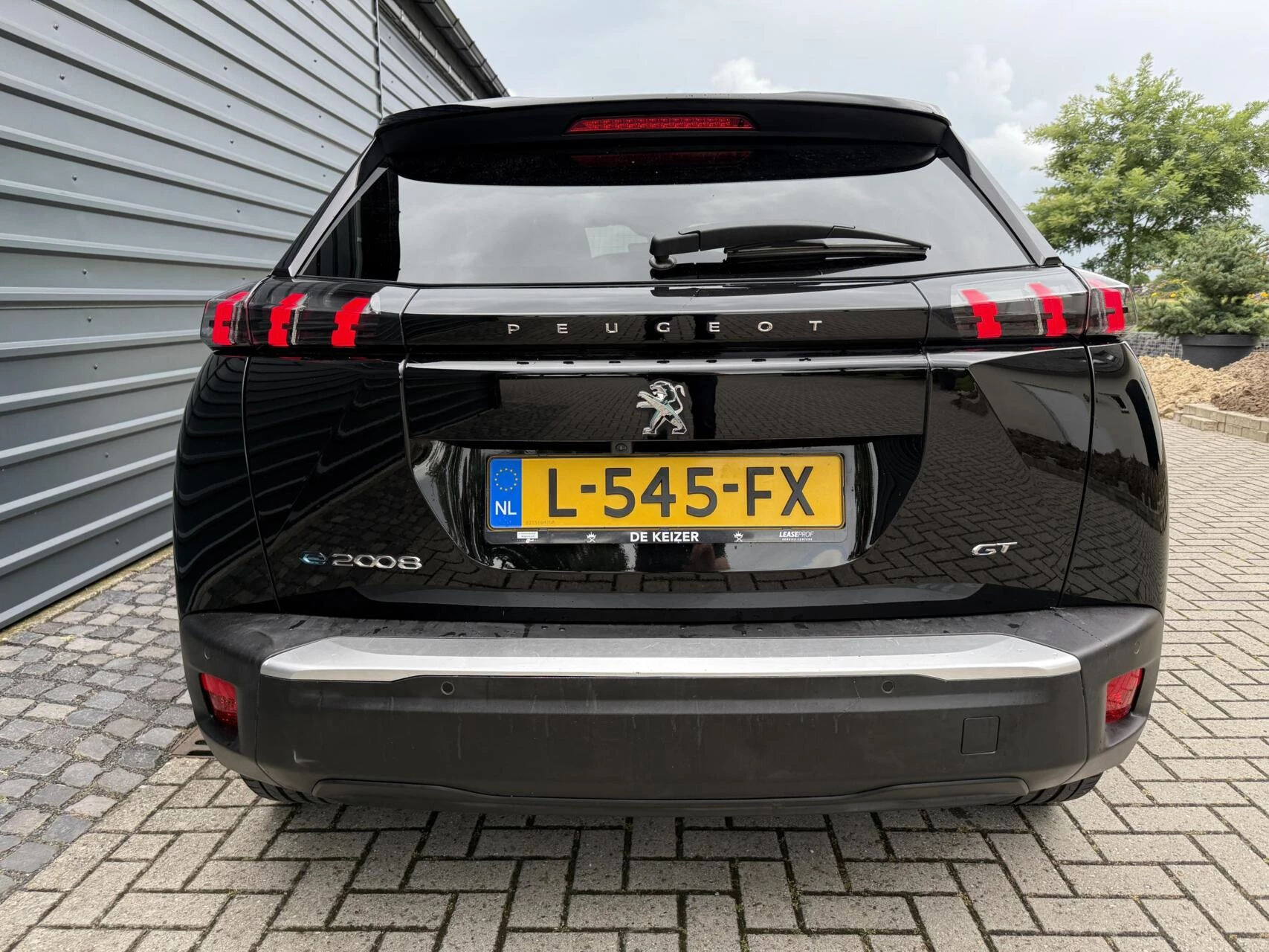 Hoofdafbeelding Peugeot e-2008