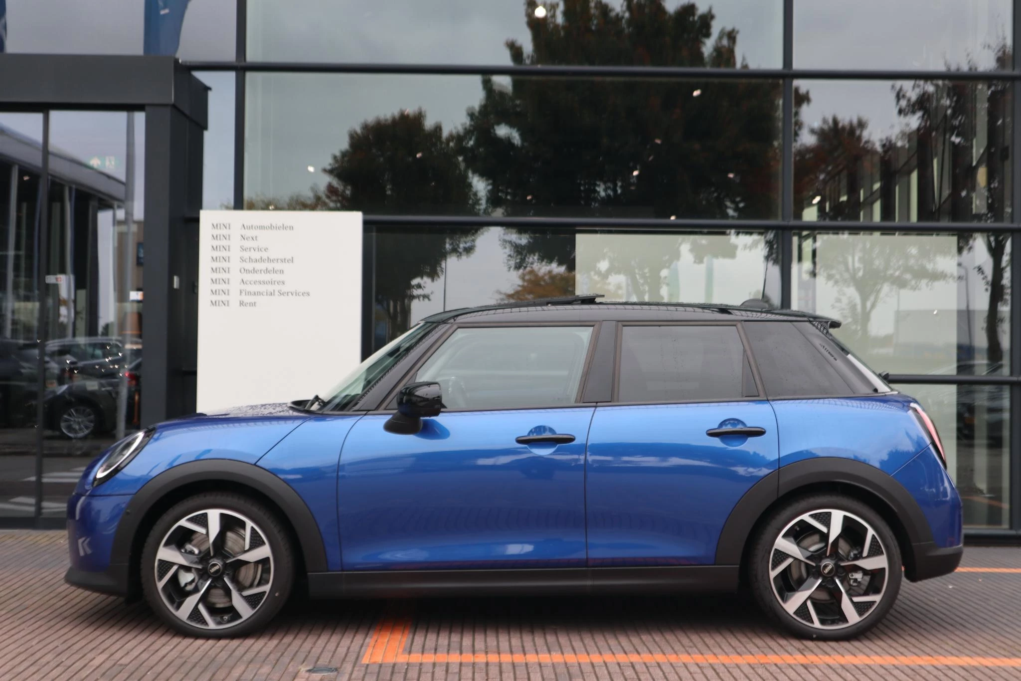 Hoofdafbeelding MINI 5-deurs