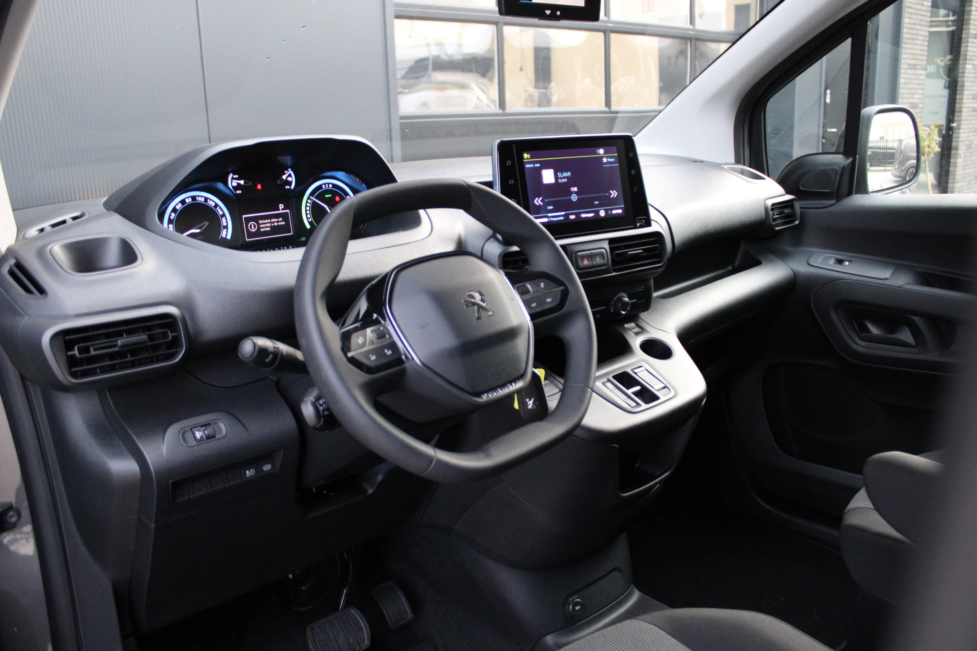 Hoofdafbeelding Peugeot Partner