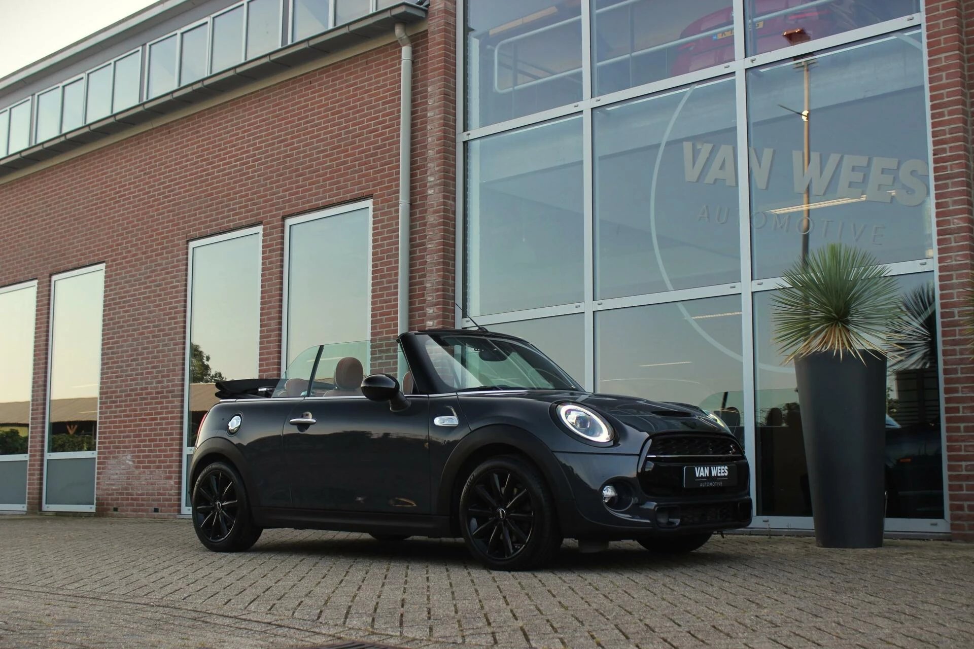 Hoofdafbeelding MINI Cooper S Cabrio