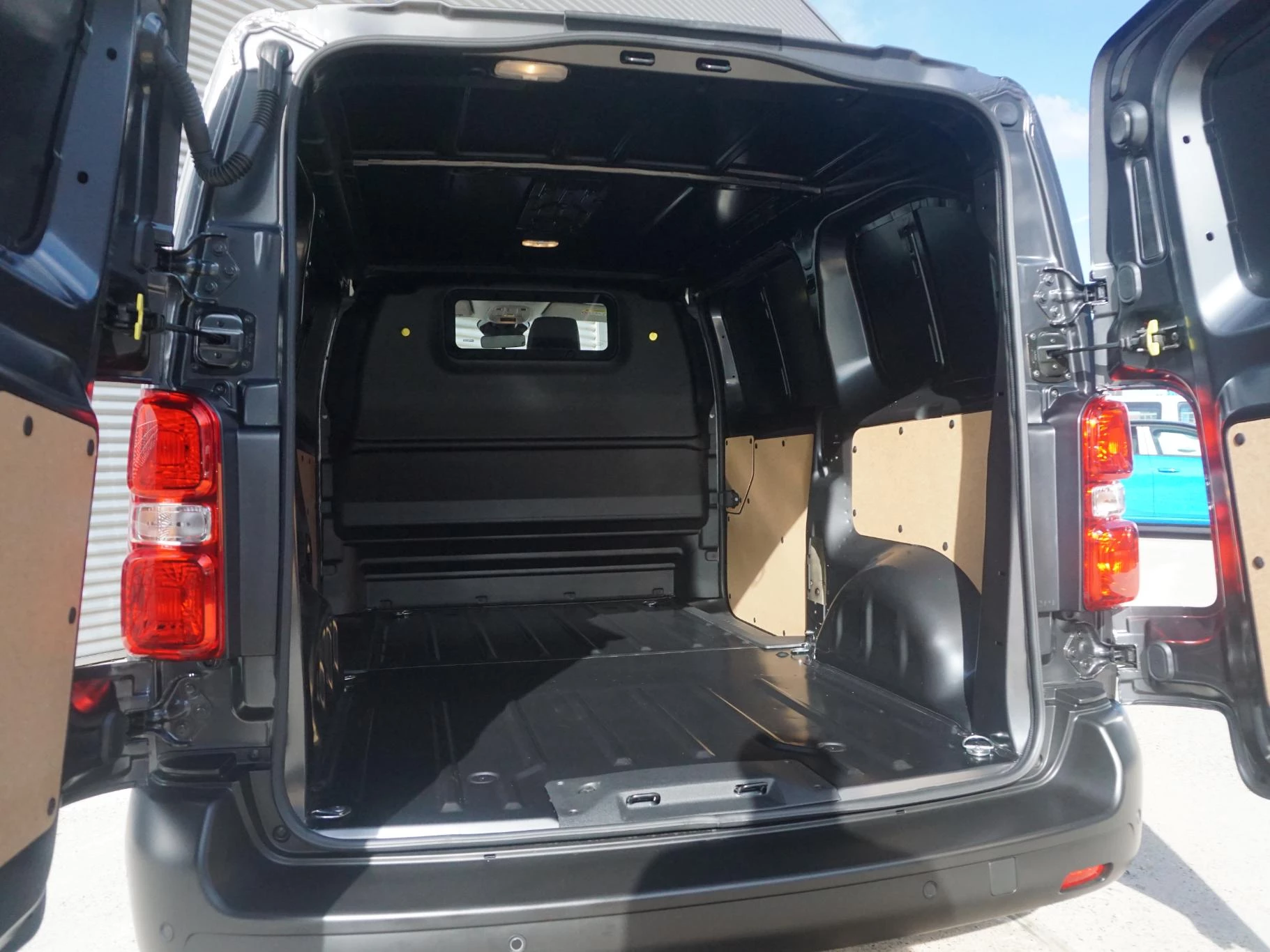 Hoofdafbeelding Opel Vivaro-e