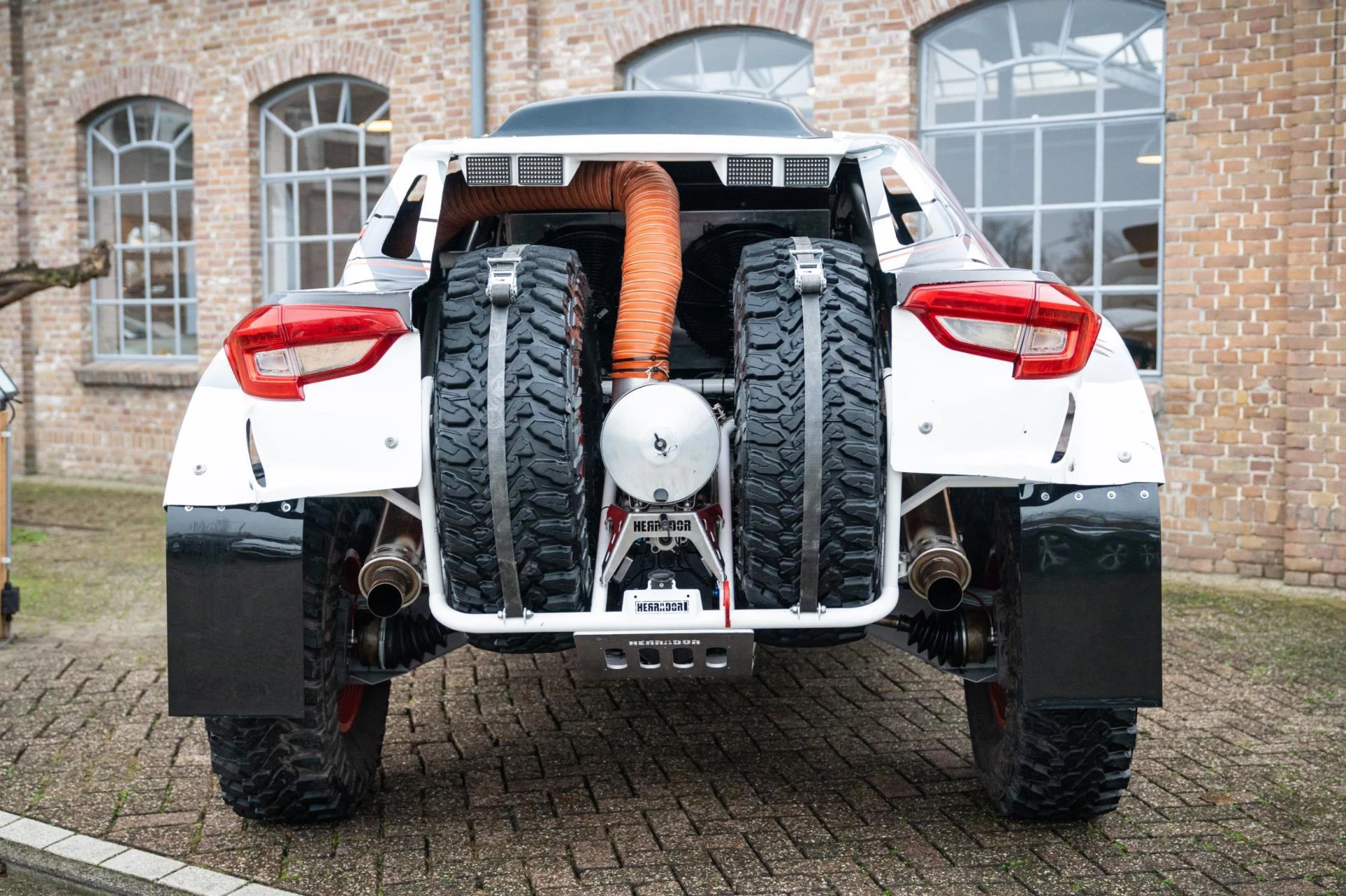 Hoofdafbeelding Herrador Buggy