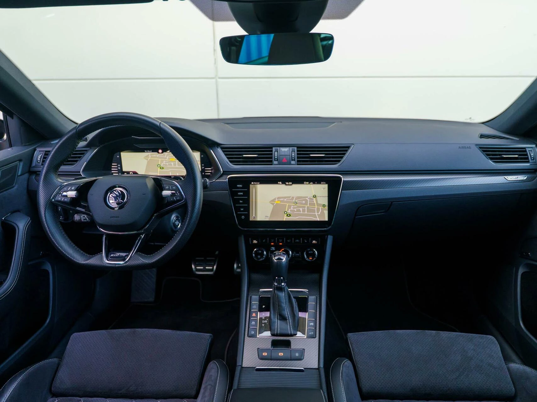 Hoofdafbeelding Škoda Superb