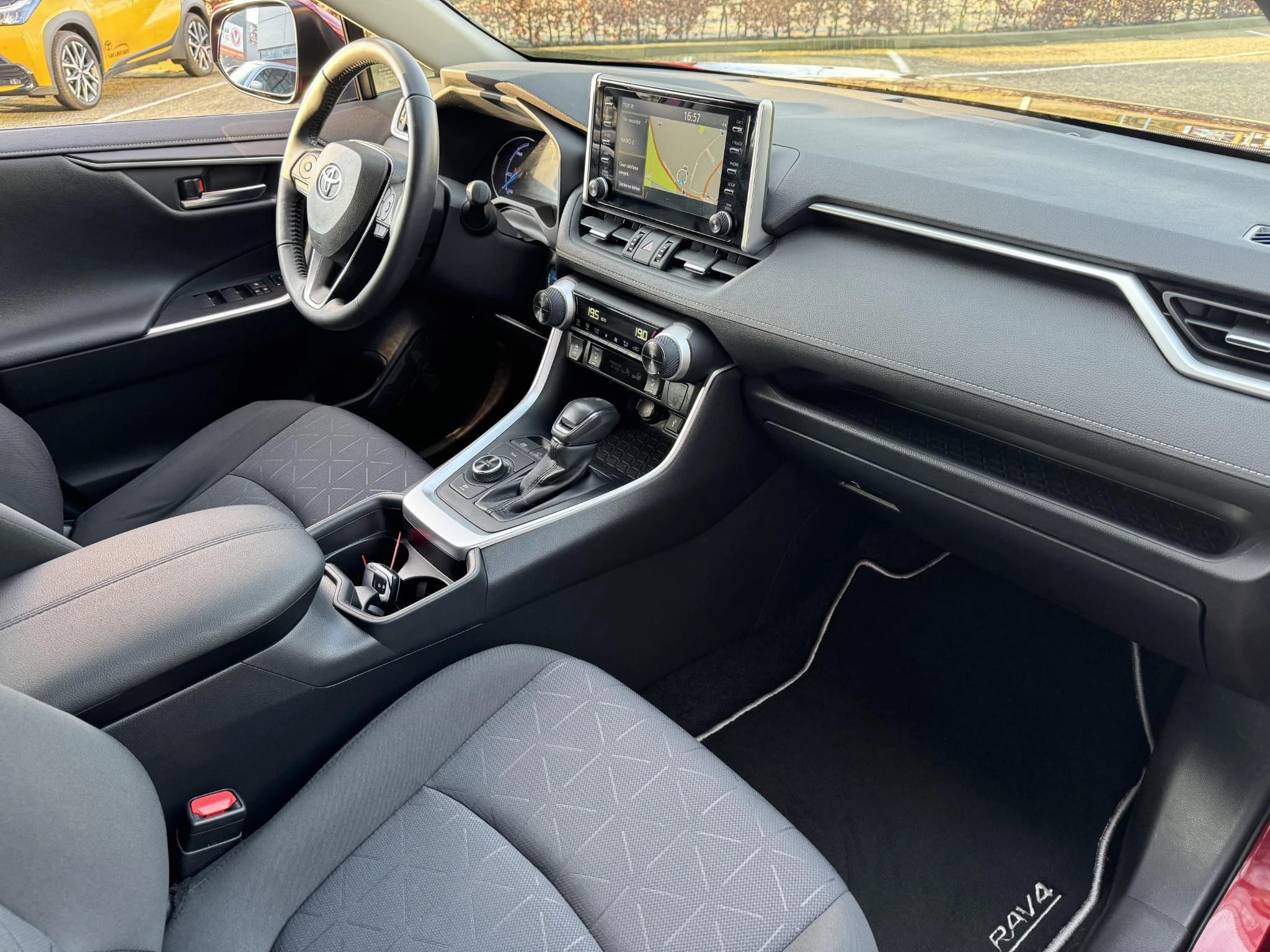 Hoofdafbeelding Toyota RAV4