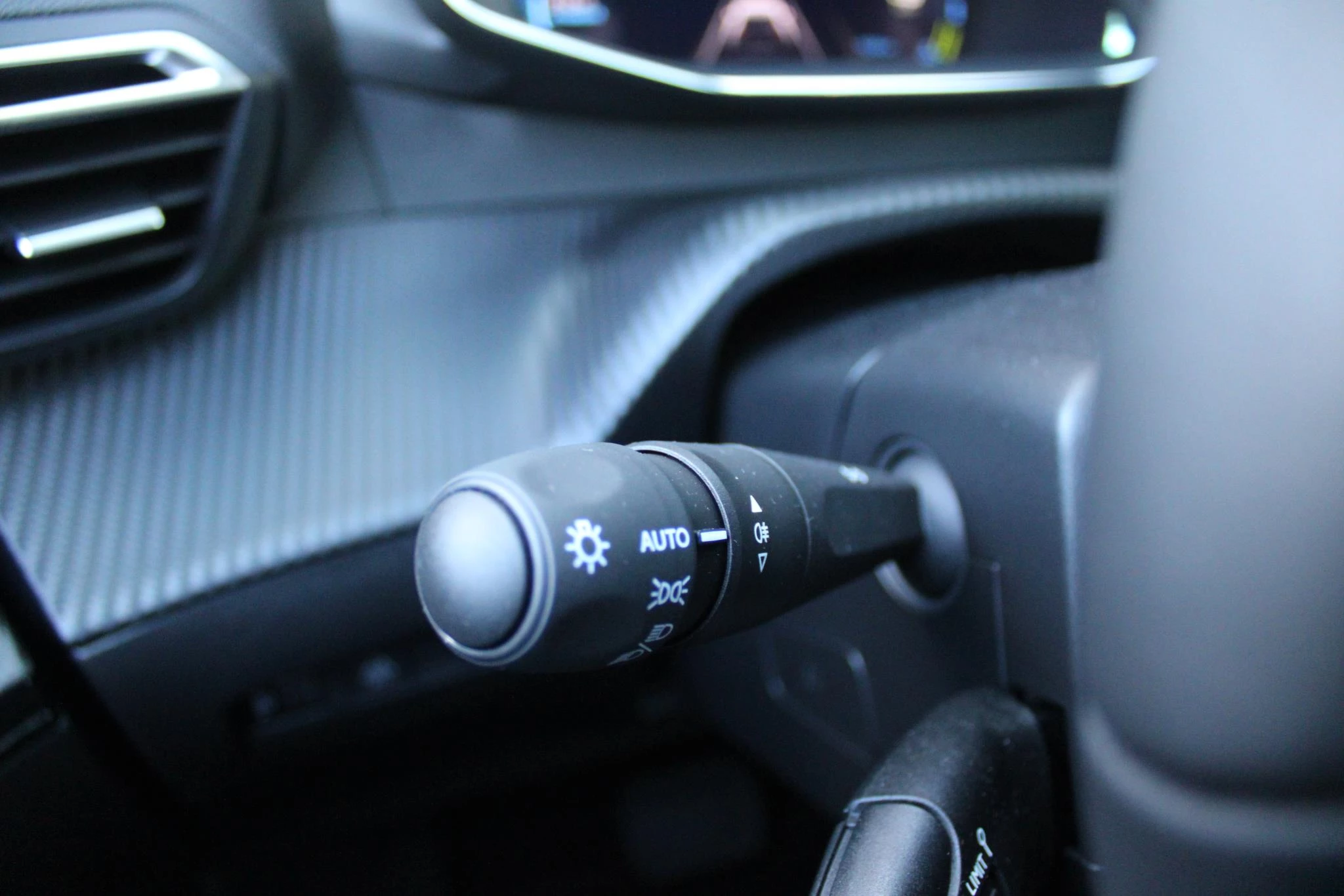 Hoofdafbeelding Peugeot e-2008