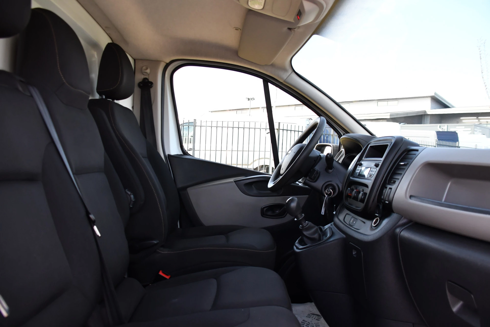 Hoofdafbeelding Nissan NV300