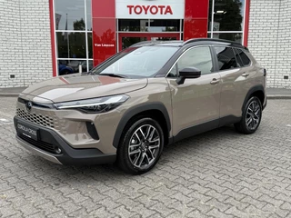 Toyota Corolla Cross HYBRID 180 EXECUTIVE NIEUW MODEL! PARKSENSOREN ANDROID/APPLE STOEL/STUURVERW. DODEHOEK 360° CAMERA LEDER P-SENSOREN JBL-AUDIO BLIND-SPOT EL-KLEP