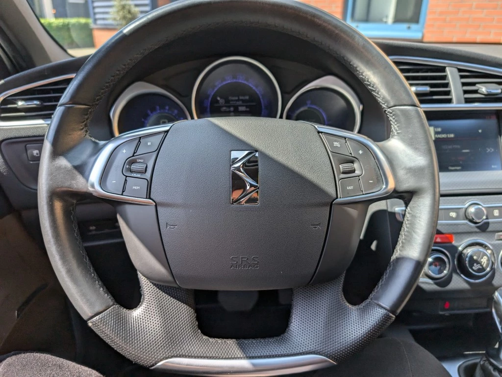Hoofdafbeelding DS DS 4