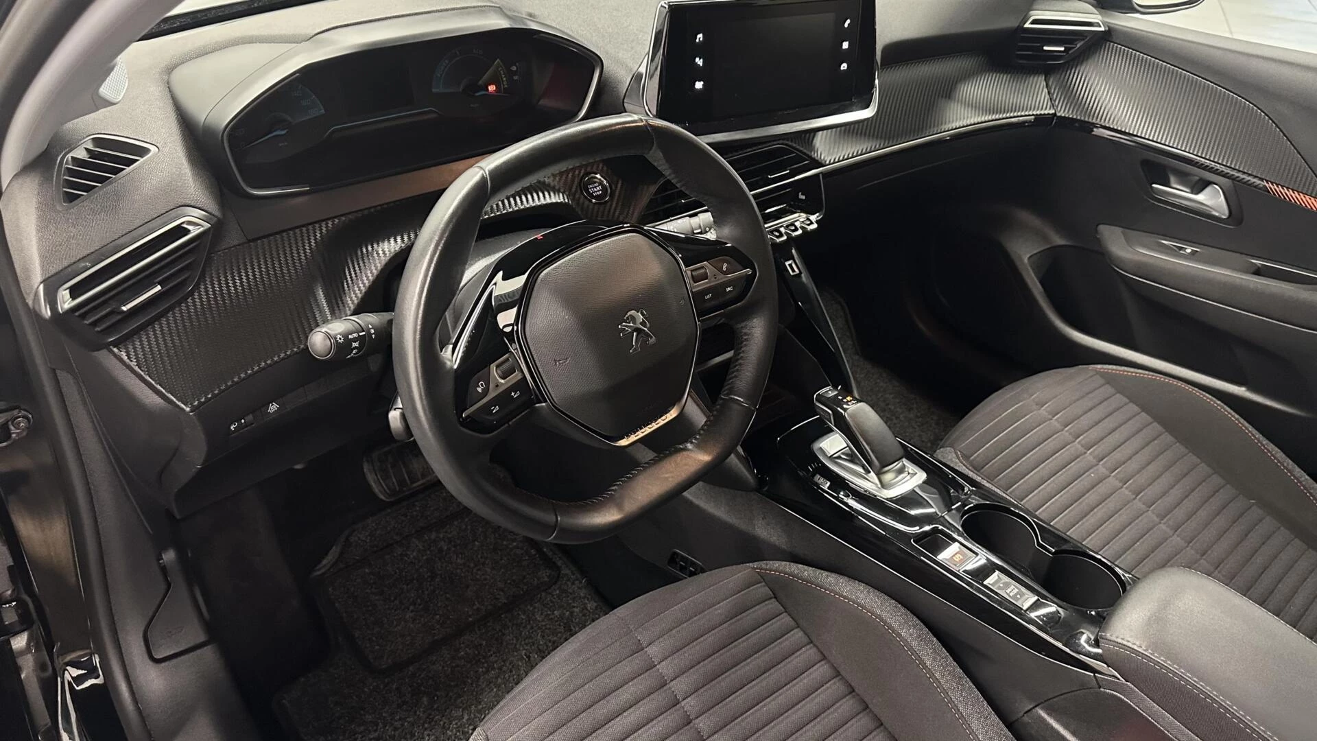 Hoofdafbeelding Peugeot e-208