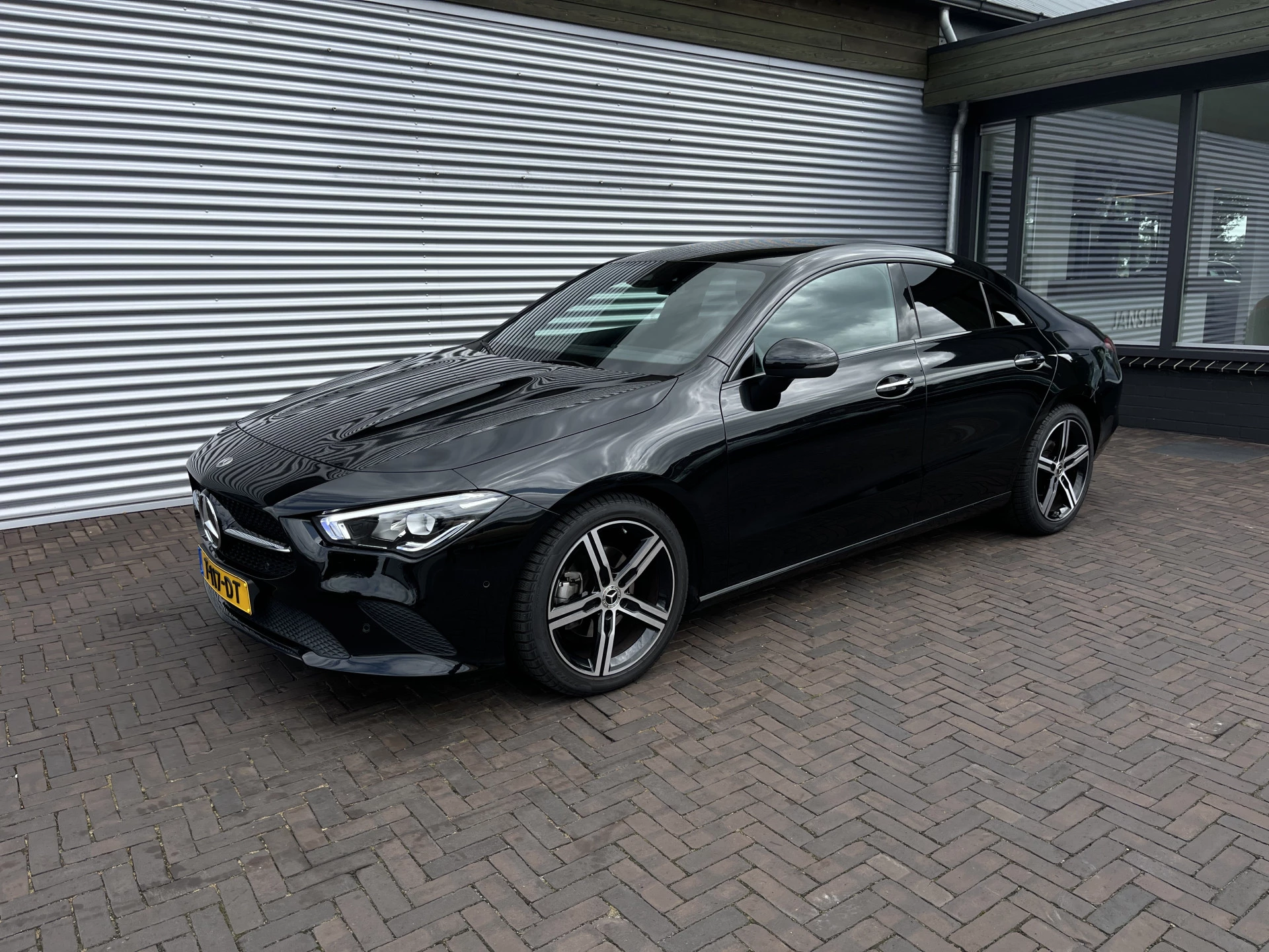 Hoofdafbeelding Mercedes-Benz CLA