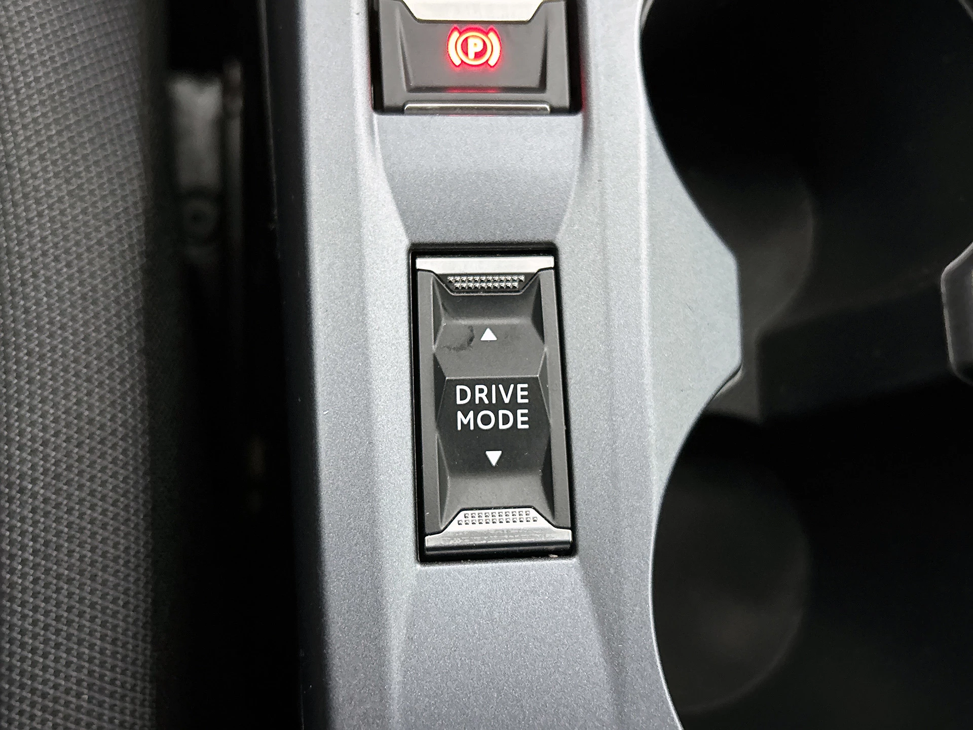 Hoofdafbeelding Peugeot e-2008