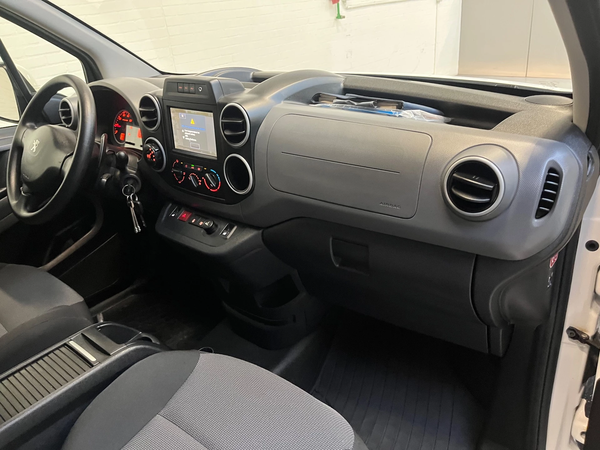 Hoofdafbeelding Peugeot Partner