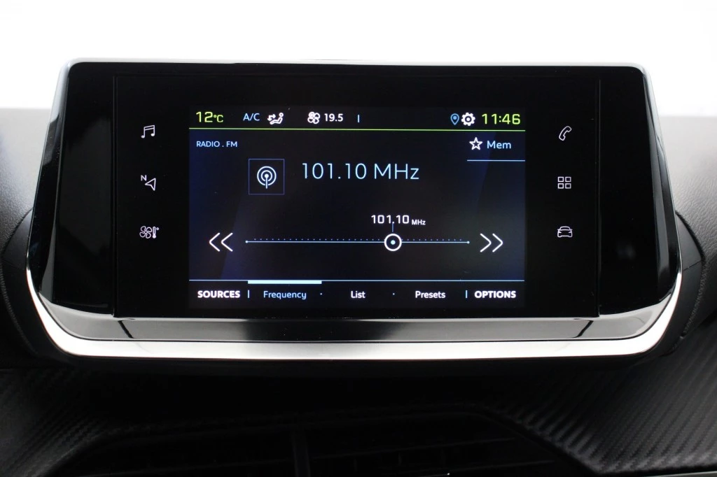 Hoofdafbeelding Peugeot e-208