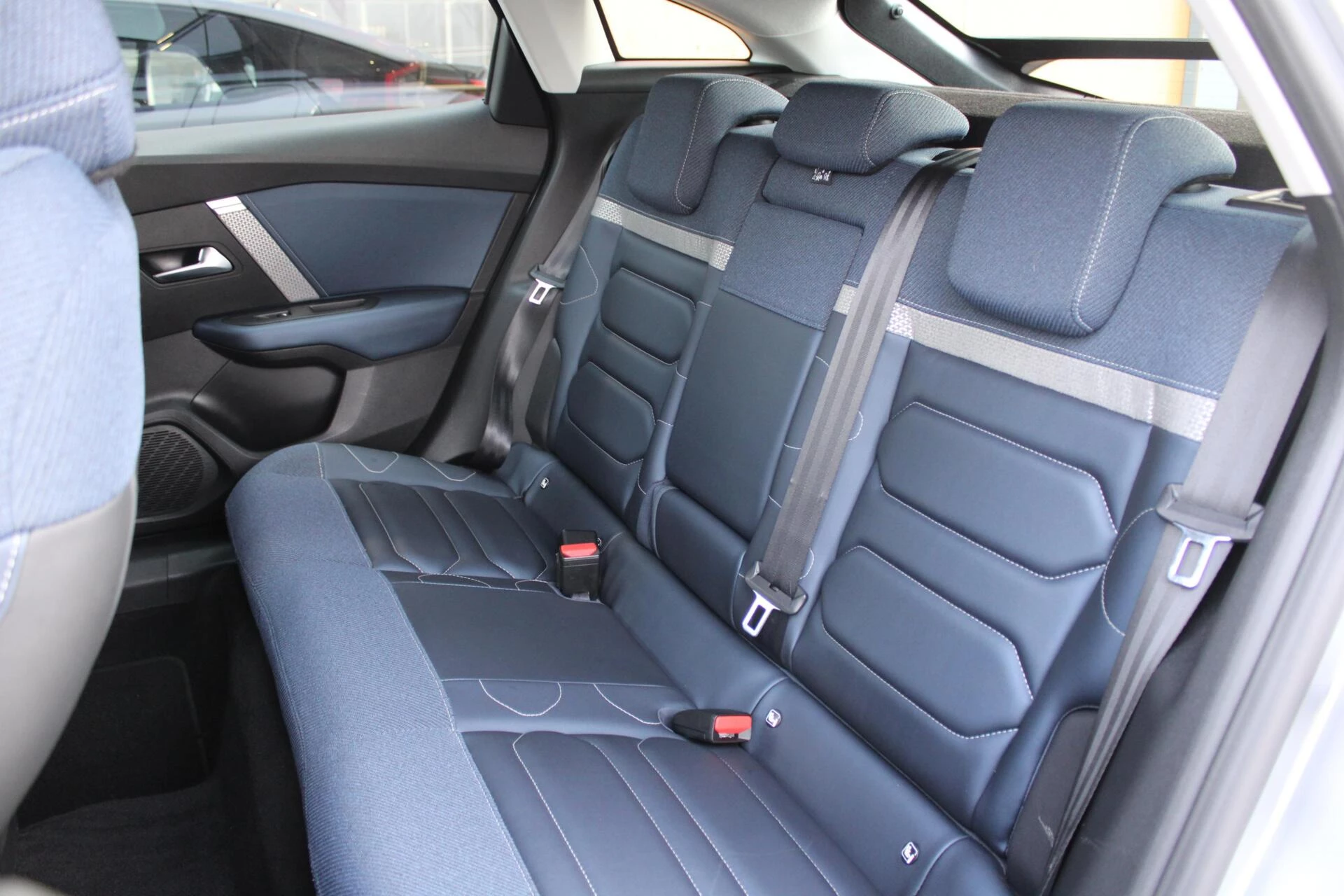 Hoofdafbeelding Citroën ë-C4