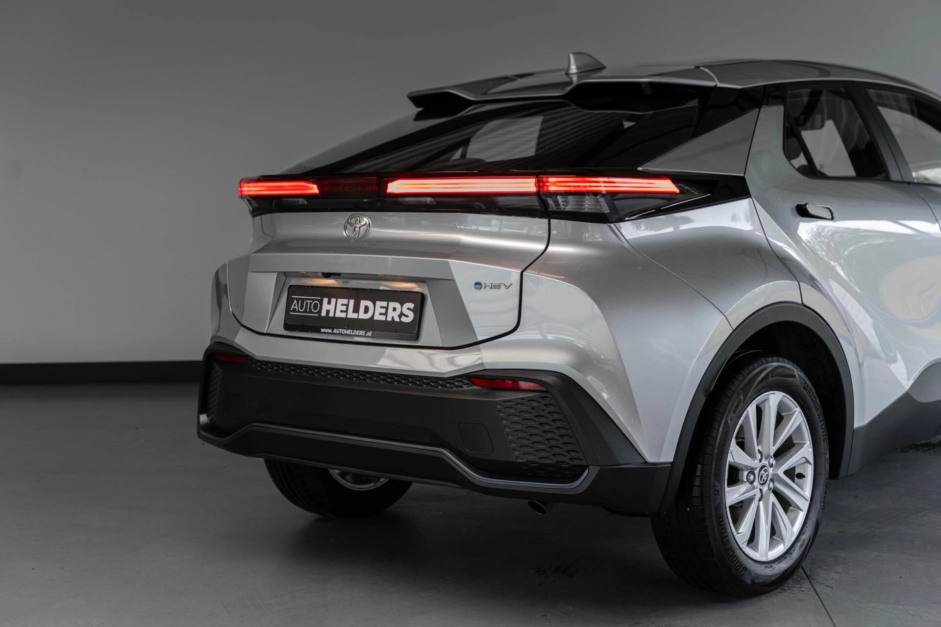 Hoofdafbeelding Toyota C-HR