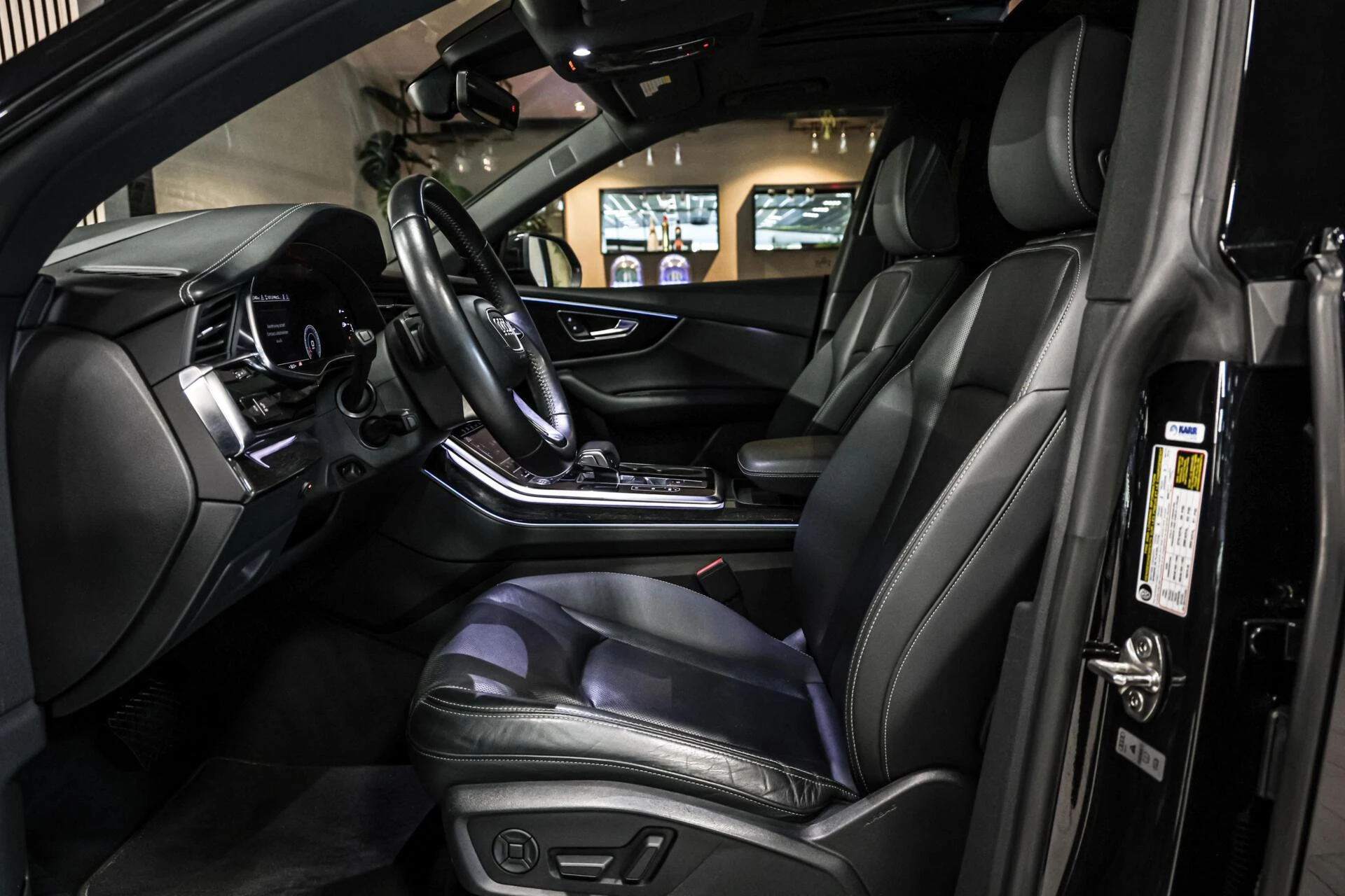 Hoofdafbeelding Audi Q8