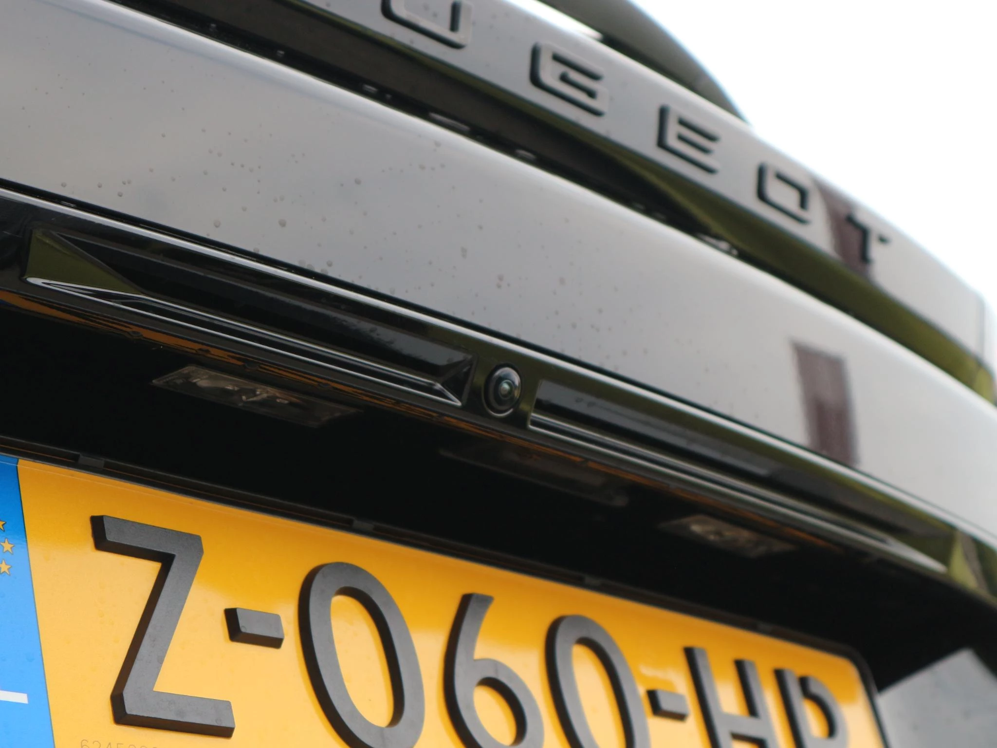 Hoofdafbeelding Peugeot e-2008