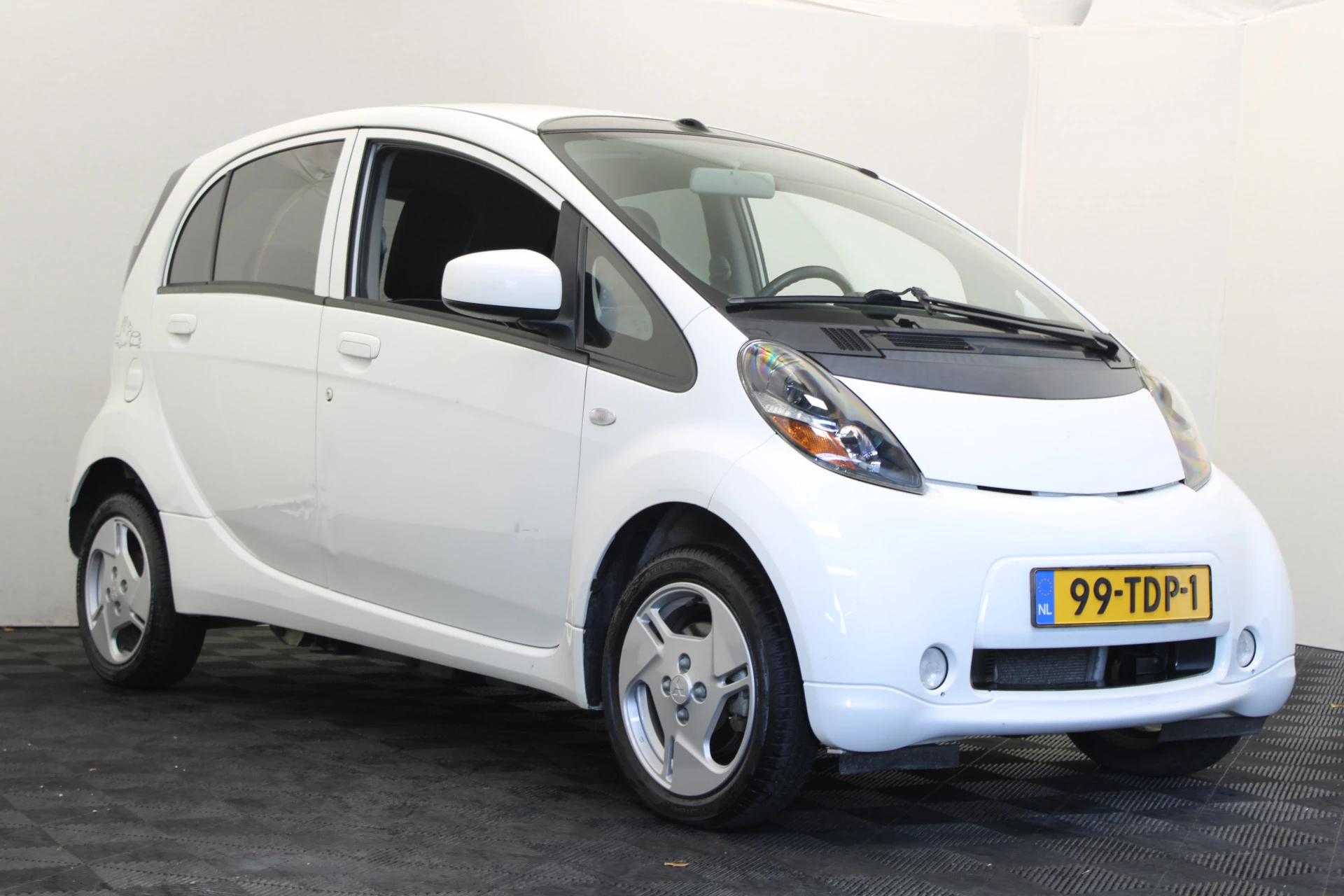 Hoofdafbeelding Mitsubishi i-MiEV