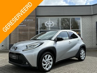 Toyota Aygo X FIRST STOELVERW APPLE/ANDROID 17" LM-VELGEN CLIMA AD-CRUISE PRIVACY-GLASS