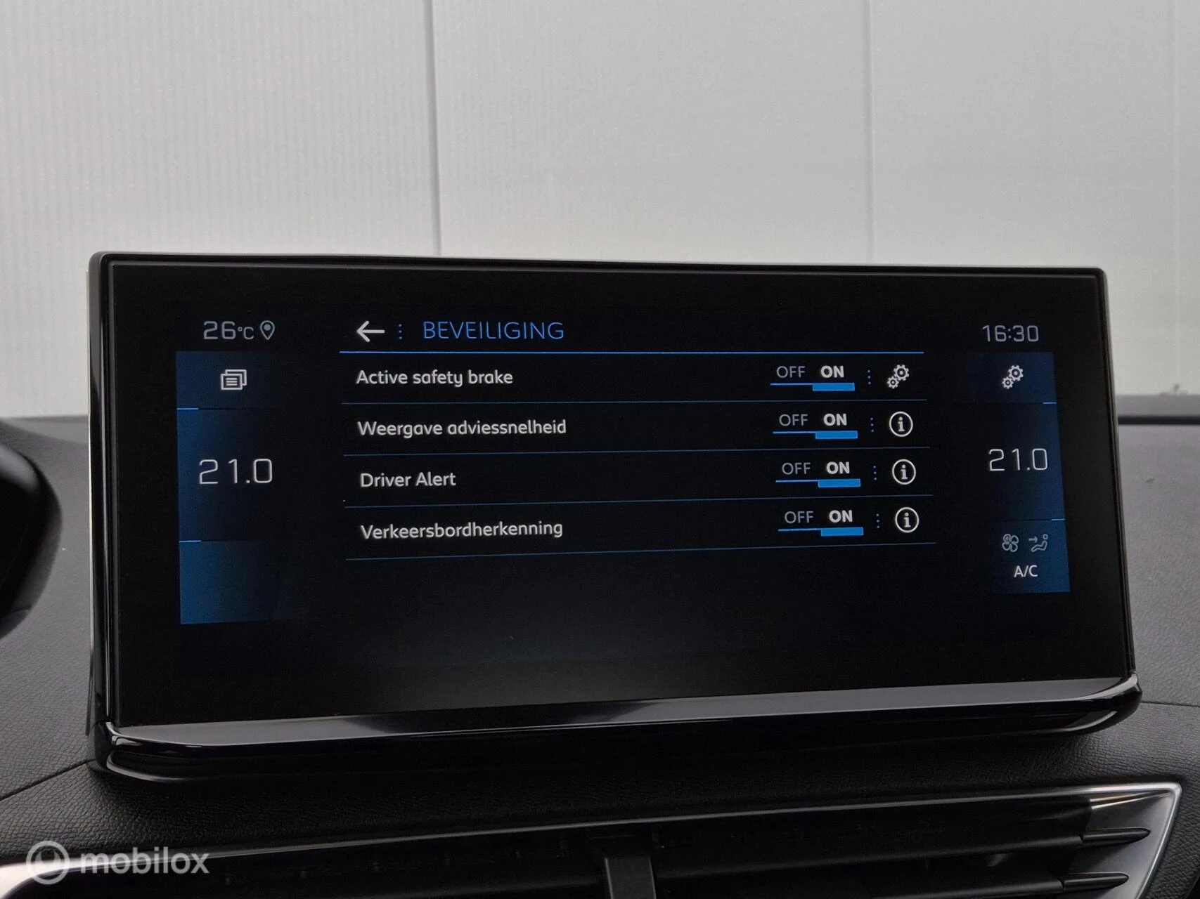 Hoofdafbeelding Peugeot 5008